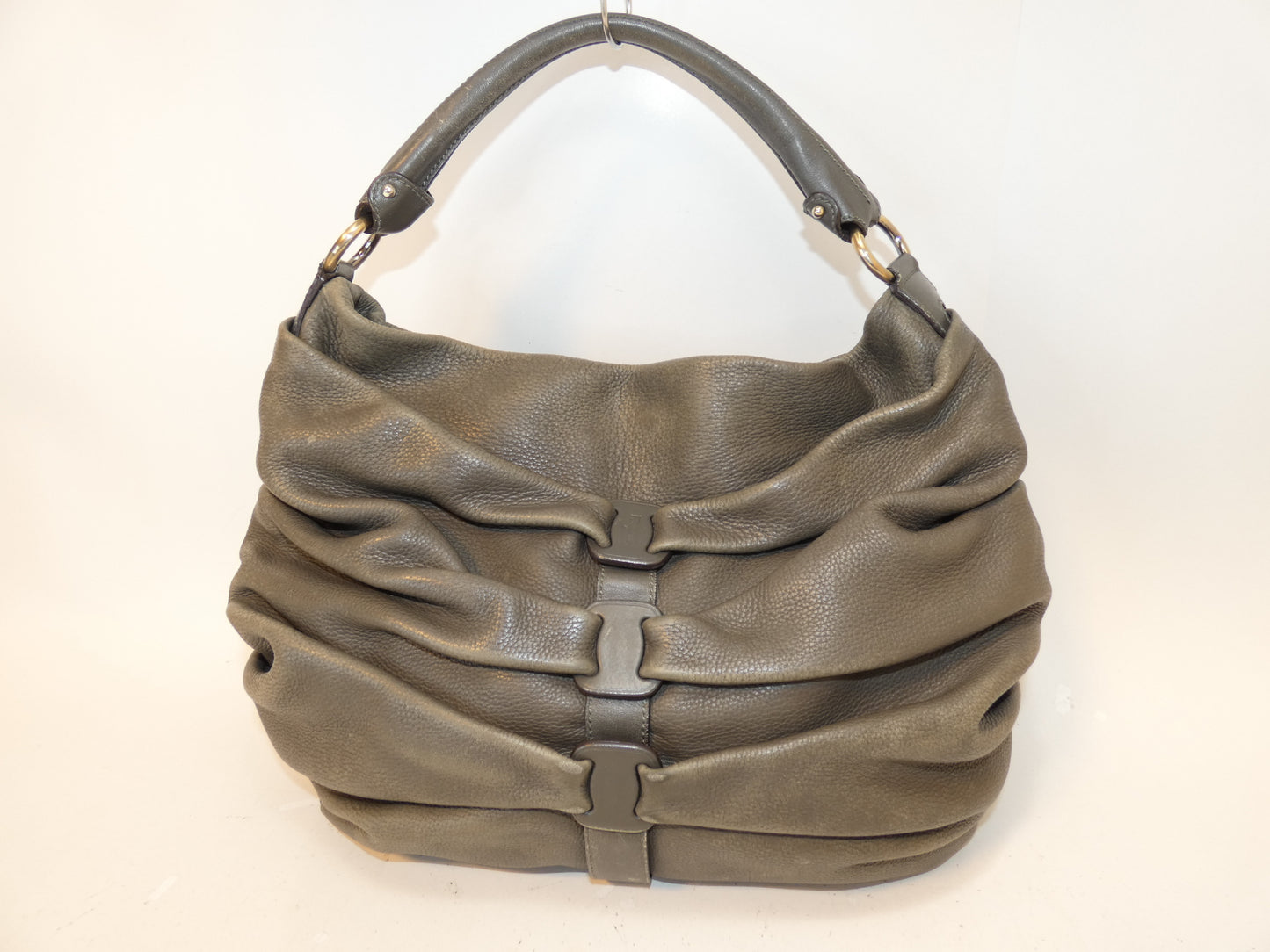 Salvatore Ferragamo Vara Leather One-Hand One-Shoulder Handbag