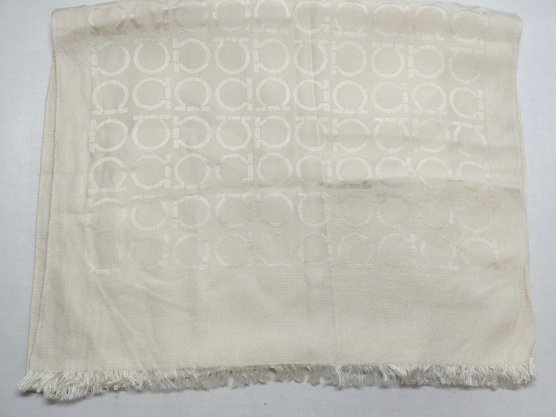 Salvatore Ferragamo Gancini Ferragamo Scarf Muffler