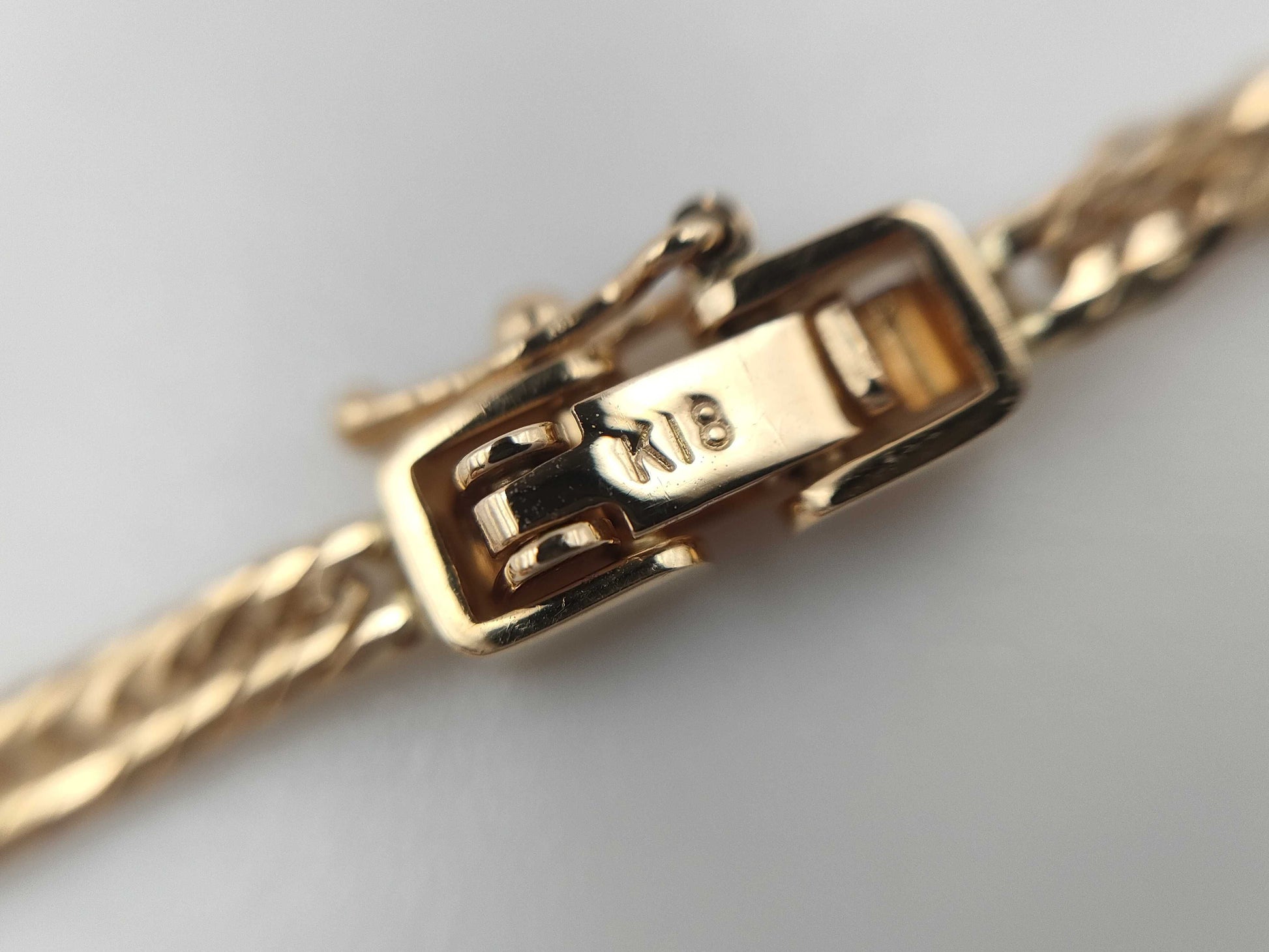 Kihei 12-Sided Triple K18 7.6g Necklace