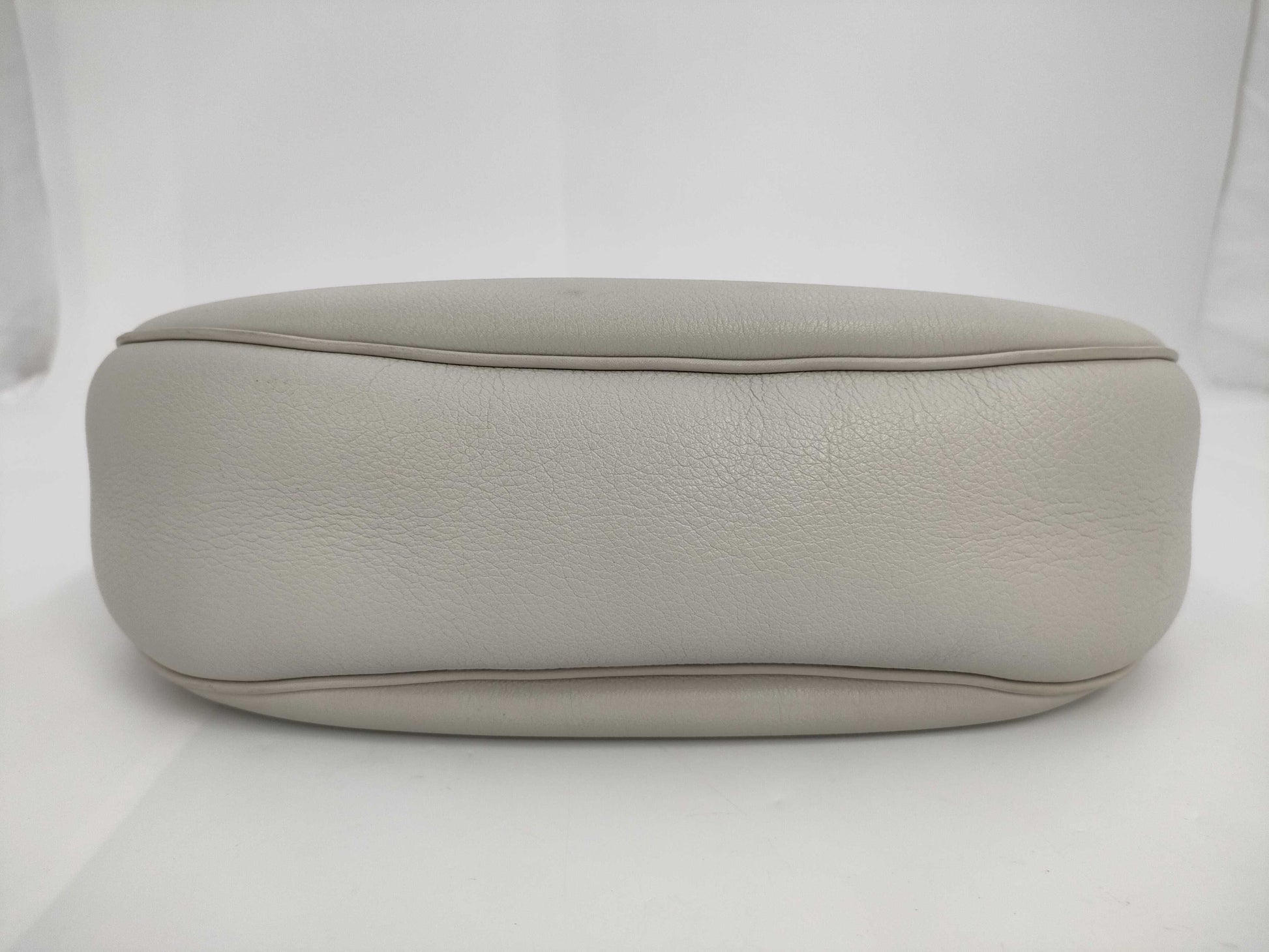 CELINE Medium Eloise Cuile Triomphe 114713FLH.02LS Shoulder Bag