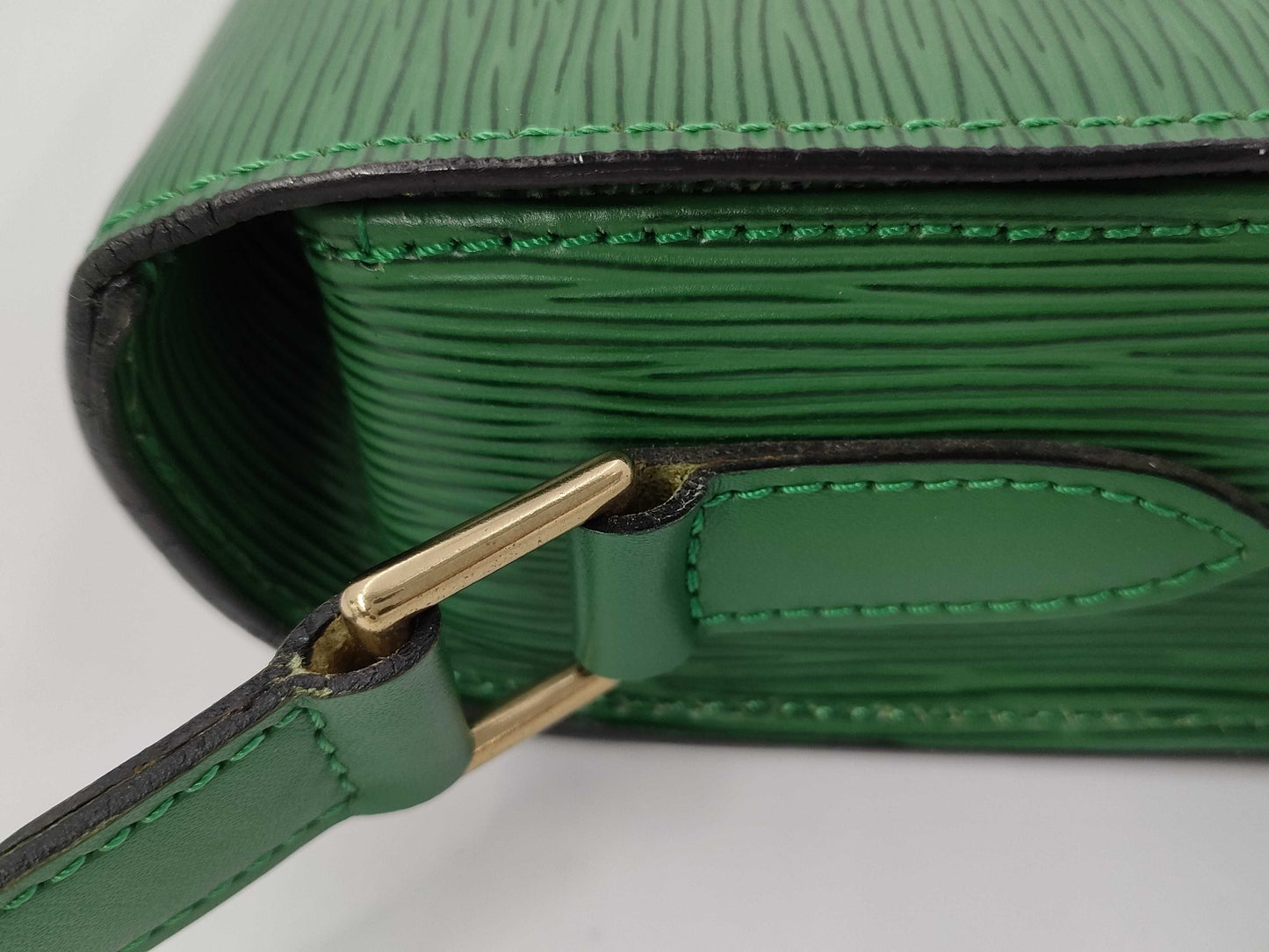 LOUIS VUITTON shoulder bag