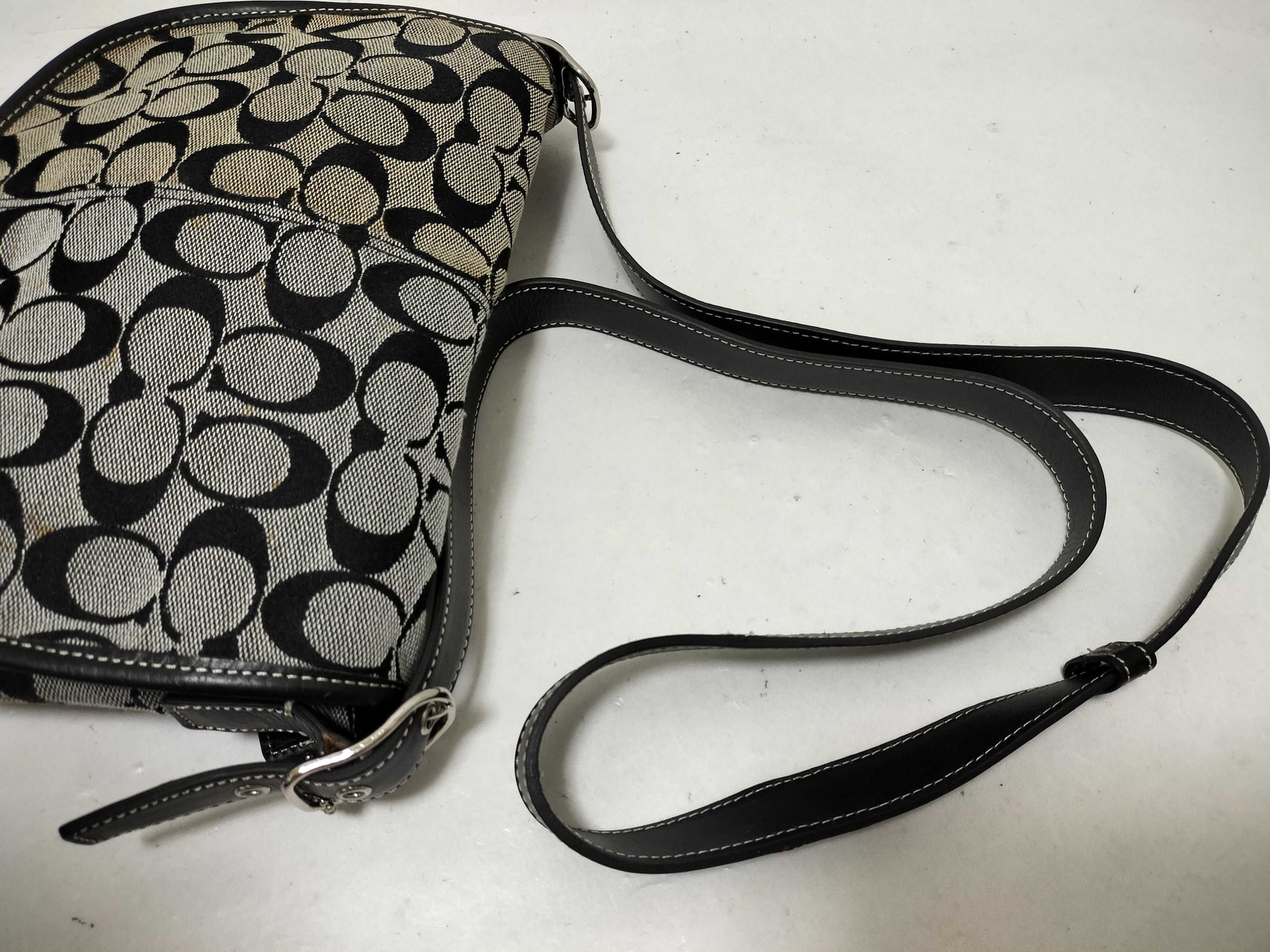 COACH Signature Shoulder Bag 6842