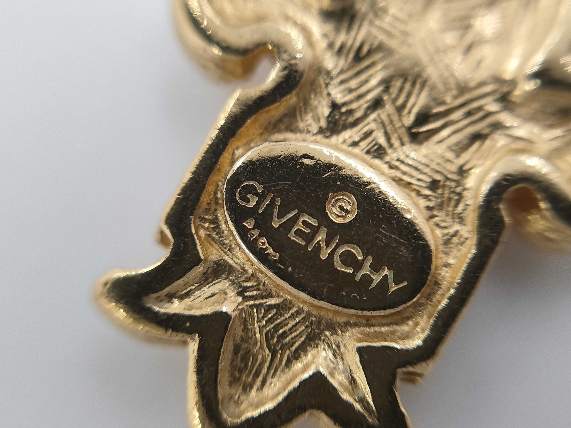 GIVENCHY Givenchy Logo Necklace Necklace