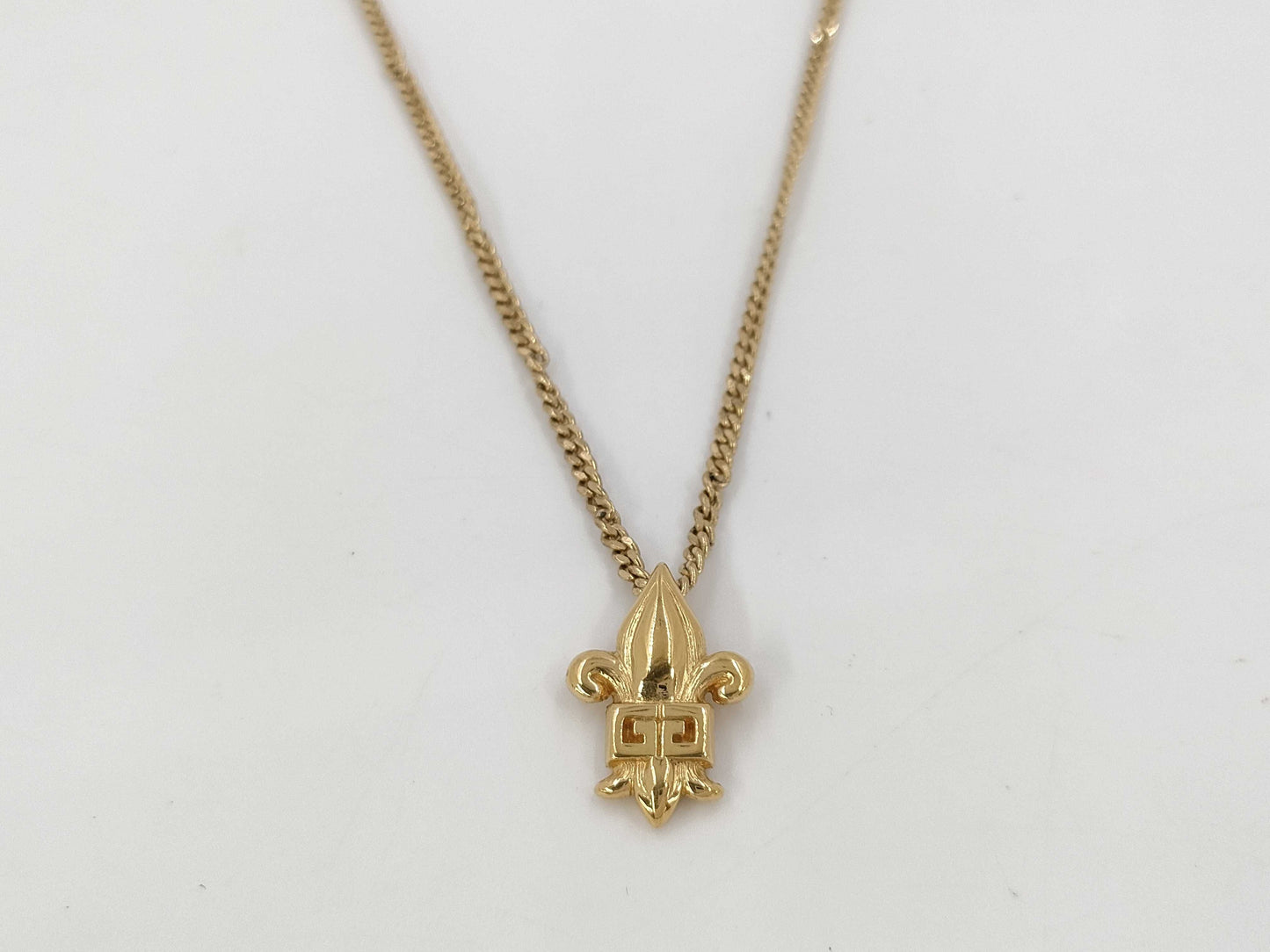 GIVENCHY Givenchy Logo Necklace Necklace