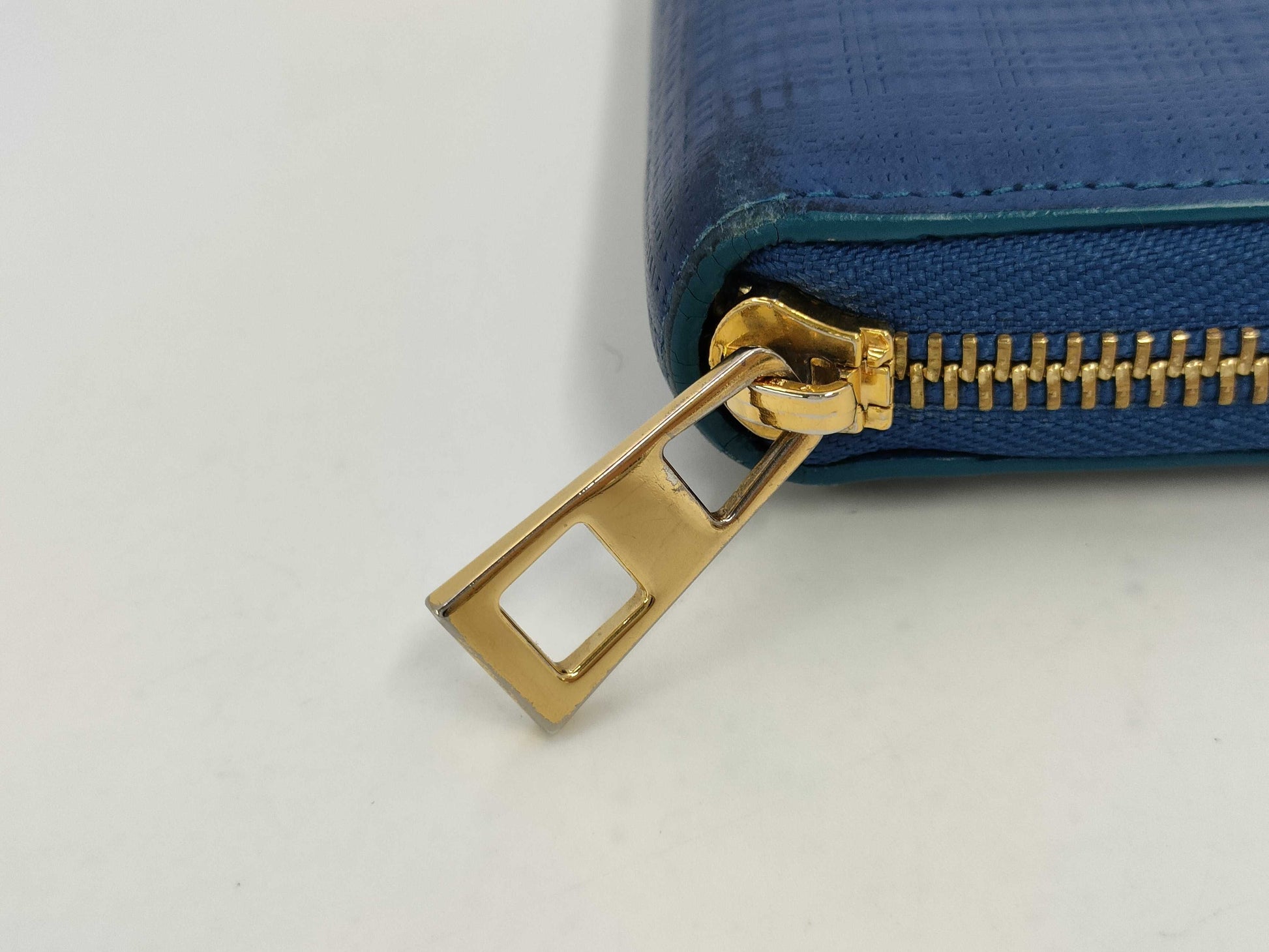 LOEWE Anagram Round Zipper Long Wallet Wallet