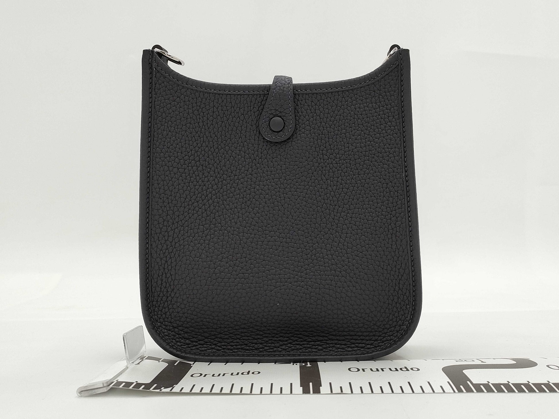 HERMES Evelyn TPM Cavan P Hardware Tryon Clemence W Engraved Shoulder Bag
