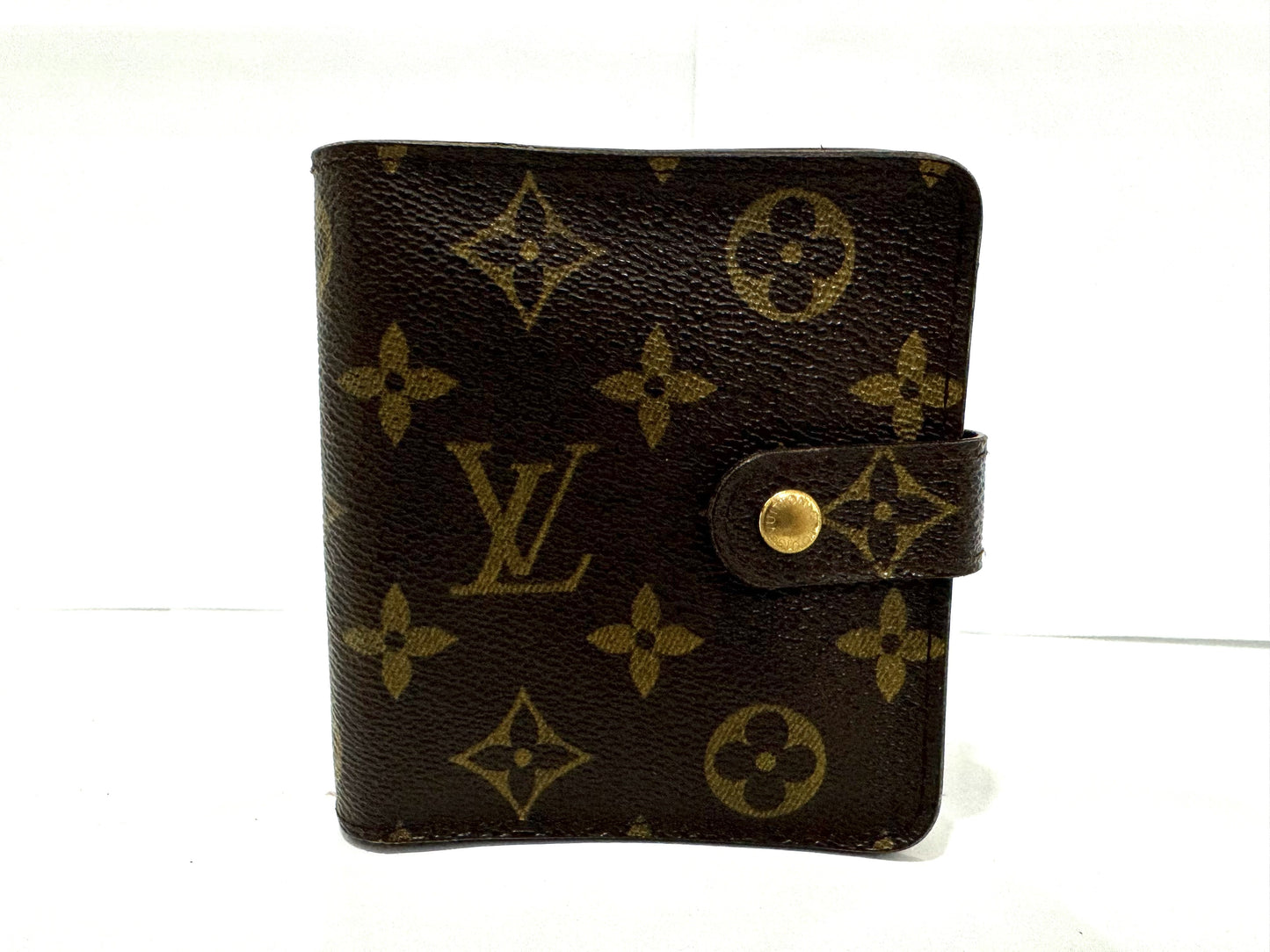 LOUIS VUITTON Monogram Compact Zip Wallet