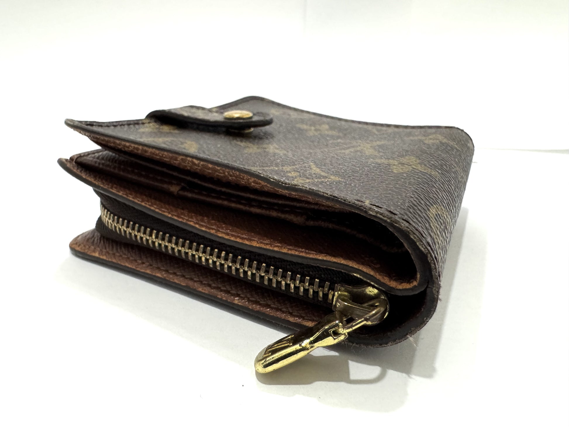 LOUIS VUITTON Monogram Compact Zip Wallet