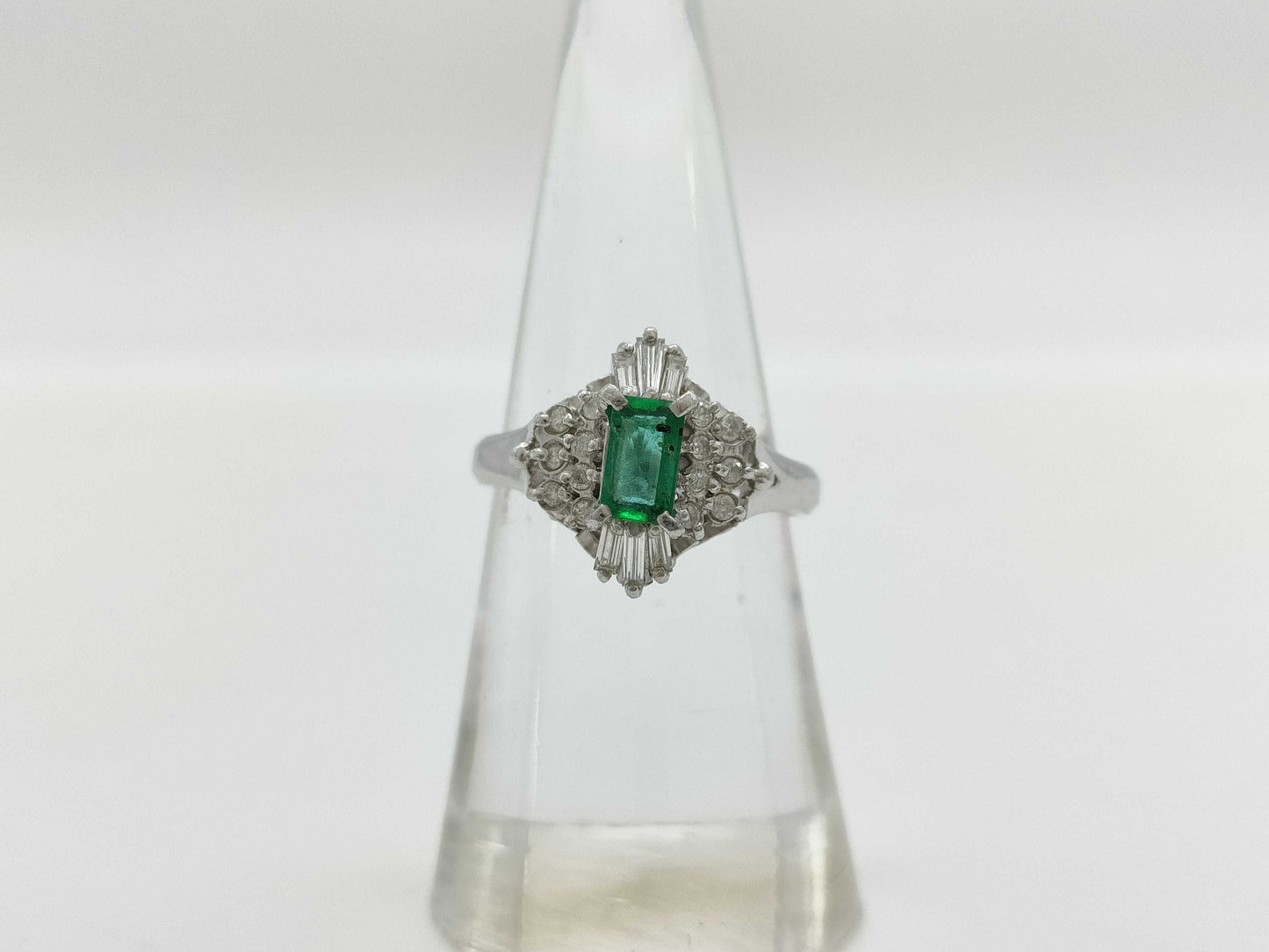 E0.347/D0.168/0.128ct PT900 5.1g Ring