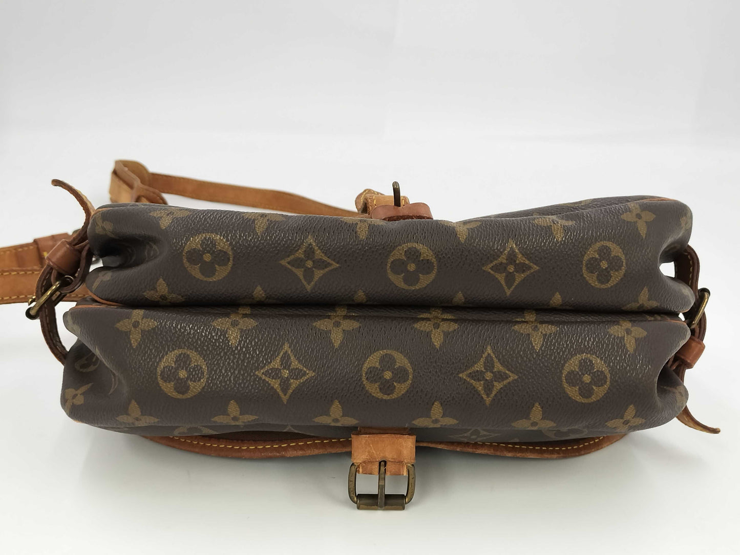 LOUIS VUITTON Saumur 30 Monogram M42256 Shoulder Bag