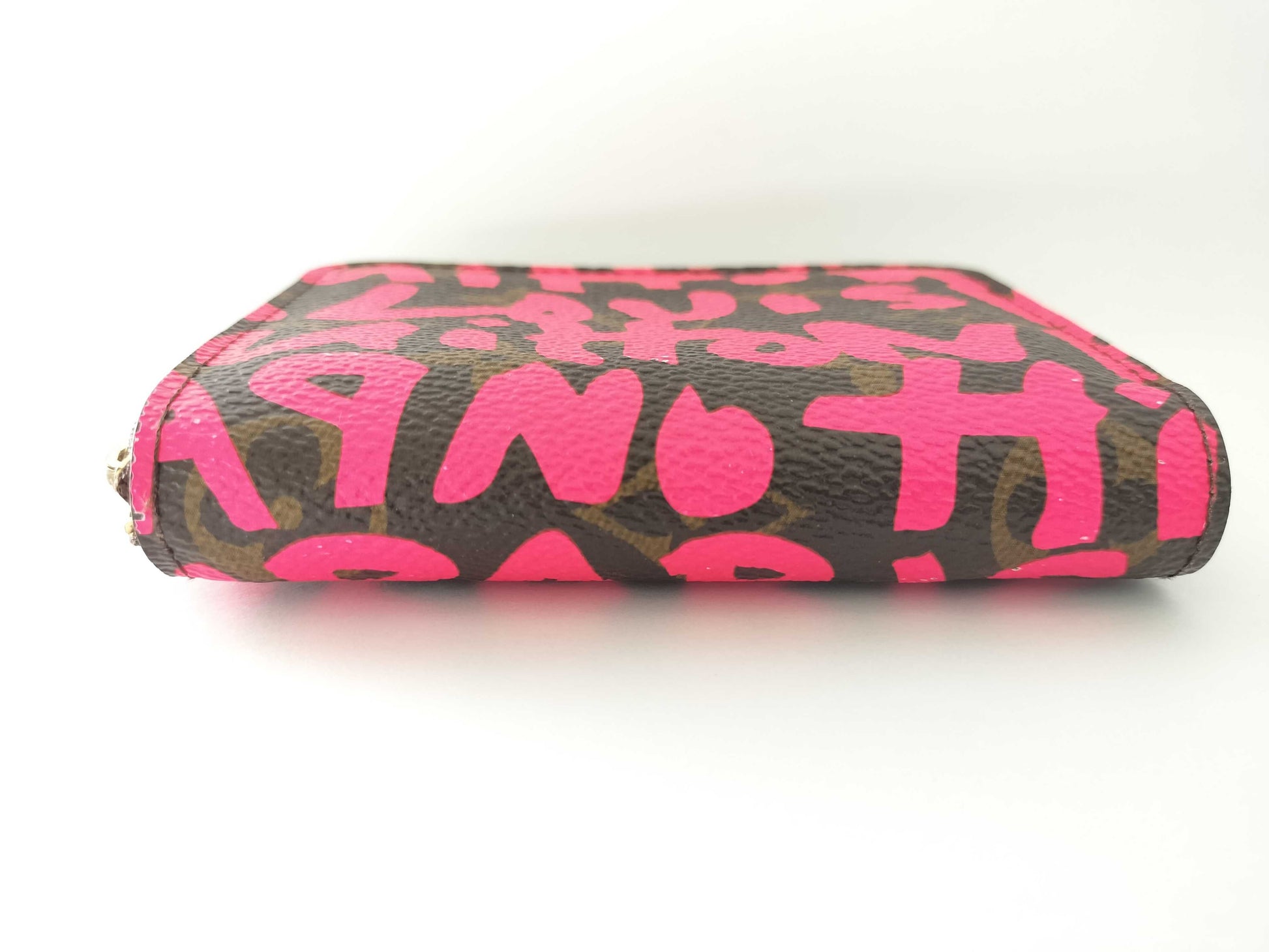 LOUIS VUITTON Monogram Graffiti Zippy Coin Purse Monogram Graffiti Fuchsia M93707 Wallet