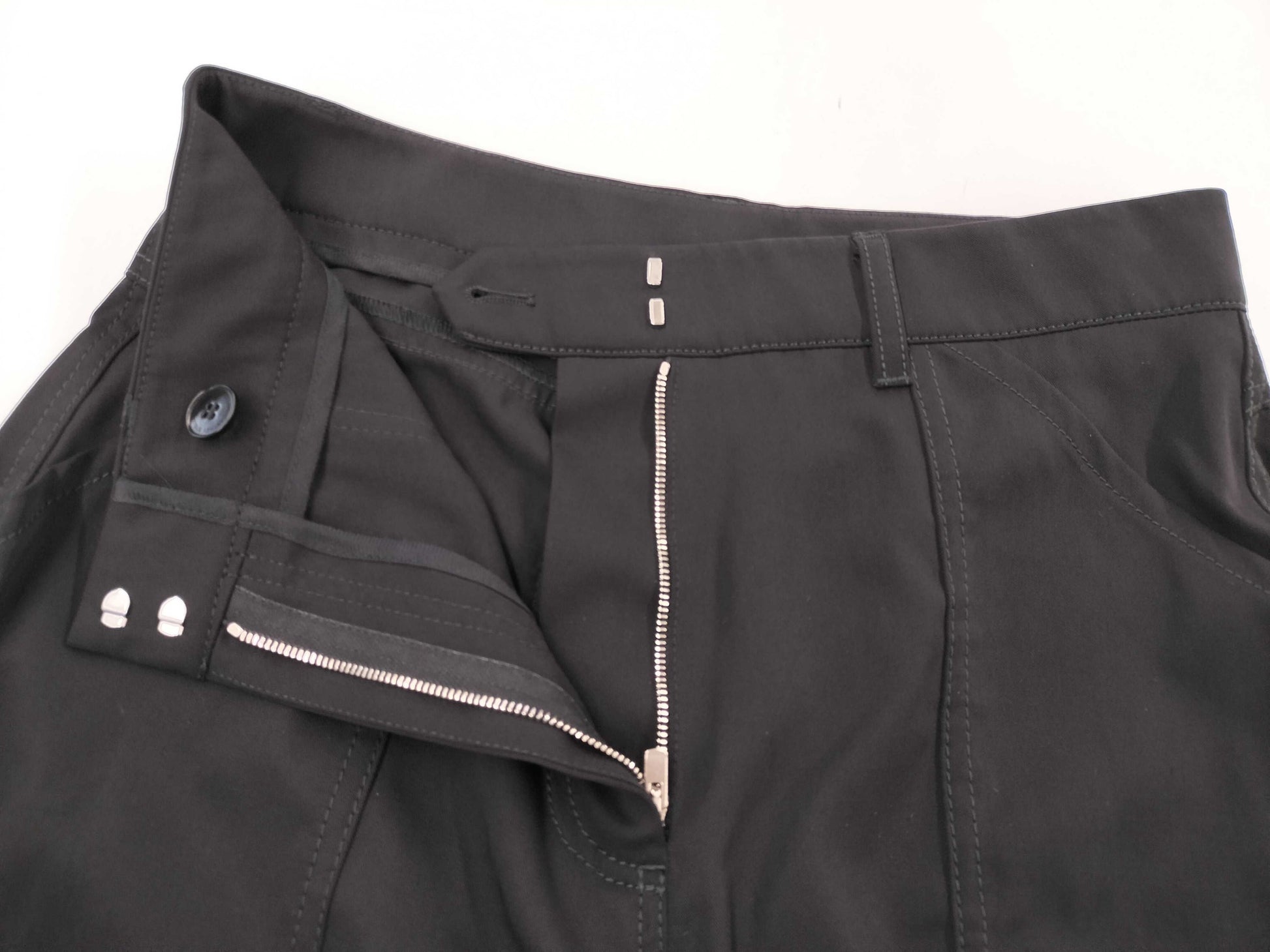 Stella McCartney Cropped Gathered Pants, Size 36