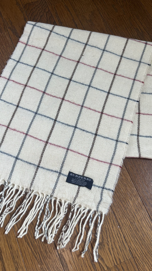 Rare BURBERRY Nova Check Scarf, Length: 144cm, Width: 31cm, 100% Wool, Rare Color: Nova Check, White Check