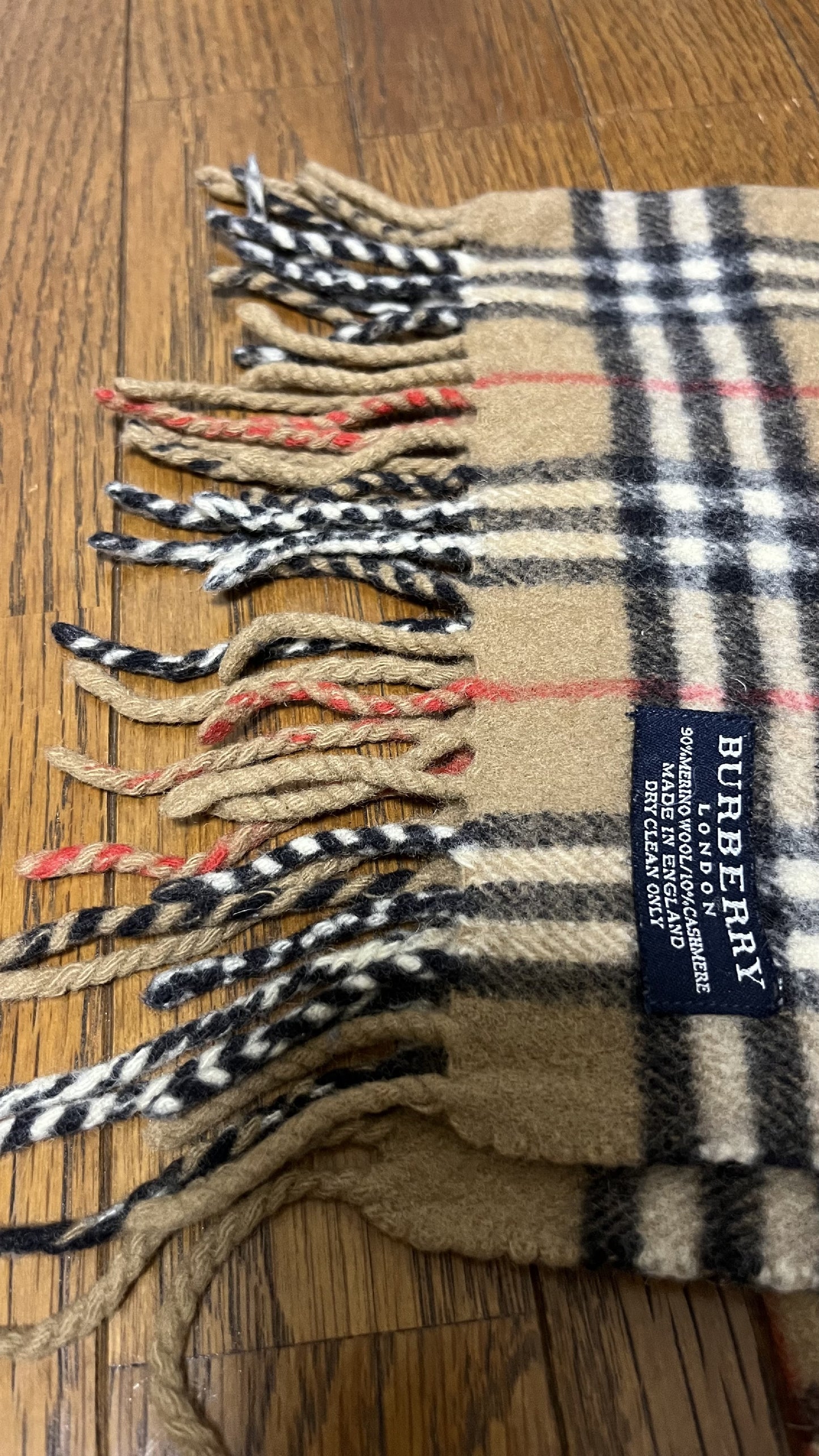 BURBERRY Nova Check Cashmere Scarf Length: 136cm Width: 22cm 100% cashmere Nova Check Scarf