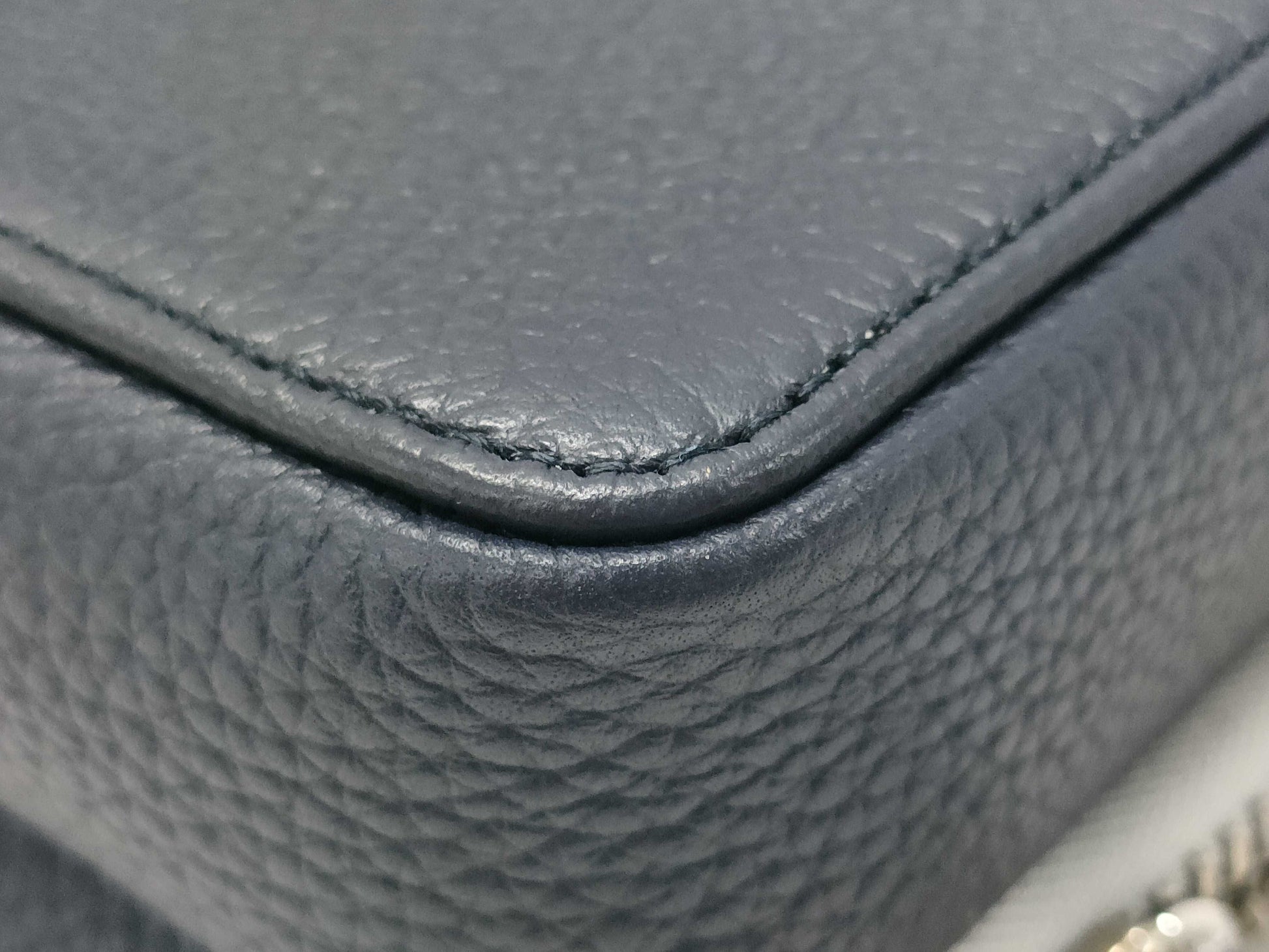 Dior shoulder bag with box