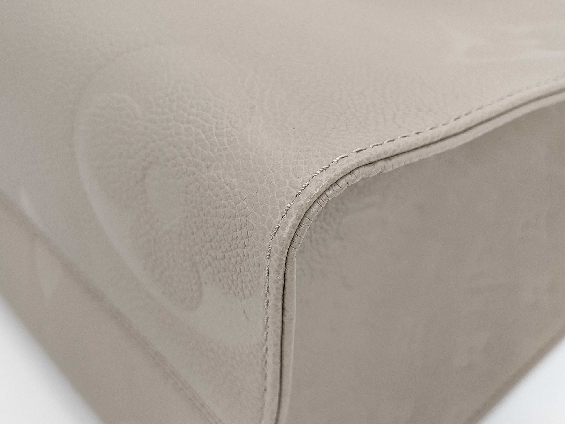 LOUIS VUITTON On the Go MM Monogram Empreinte Tourterelle M45607 Tote Bag