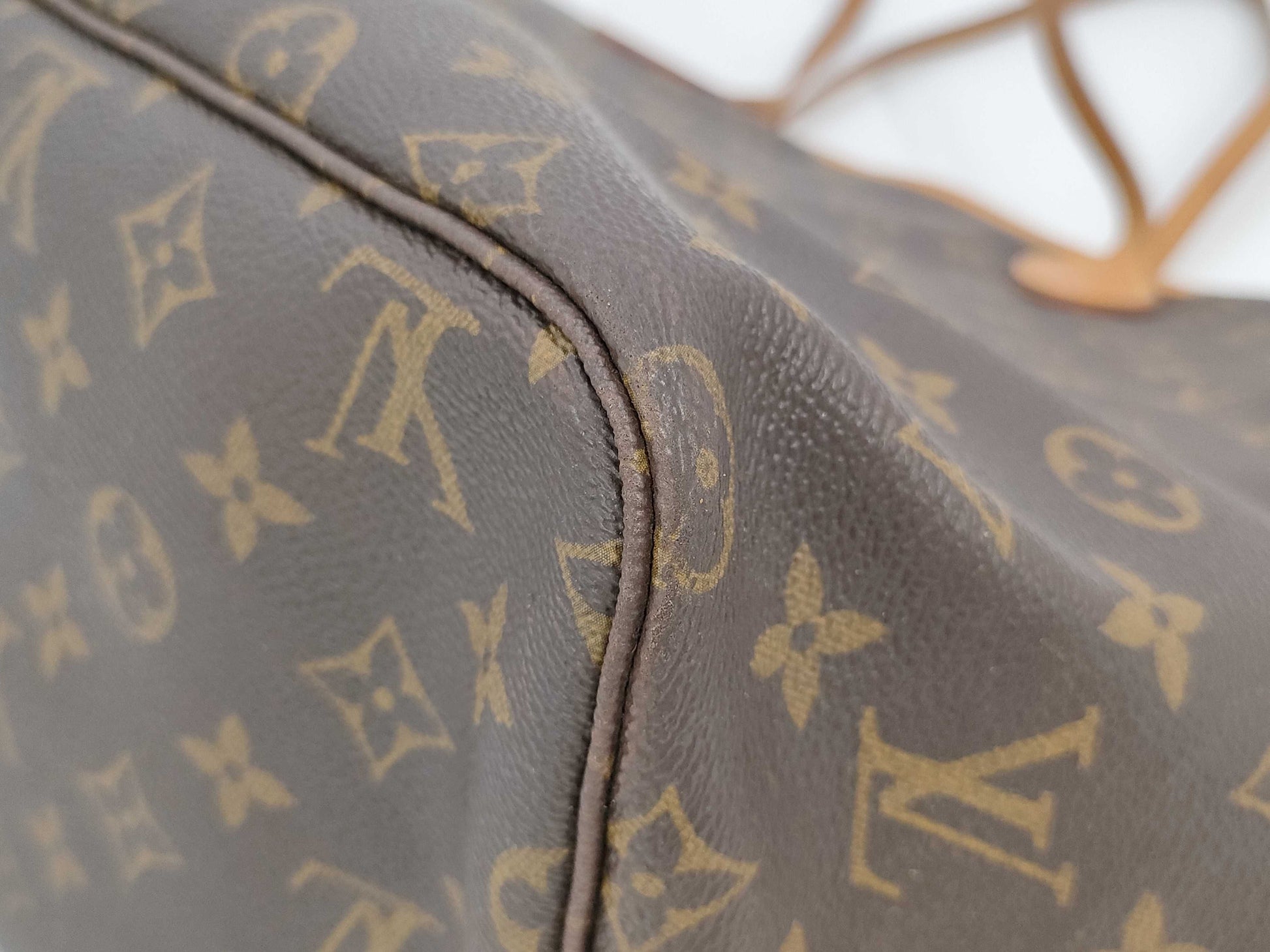 LOUIS VUITTON Vuitton Monogram Neverful Tote Bag