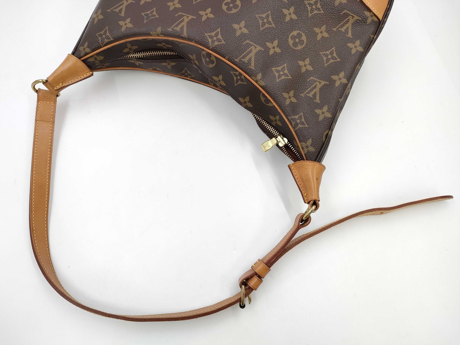 LOUIS VUITTON Vuitton Monogram Boulogne Shoulder Bag