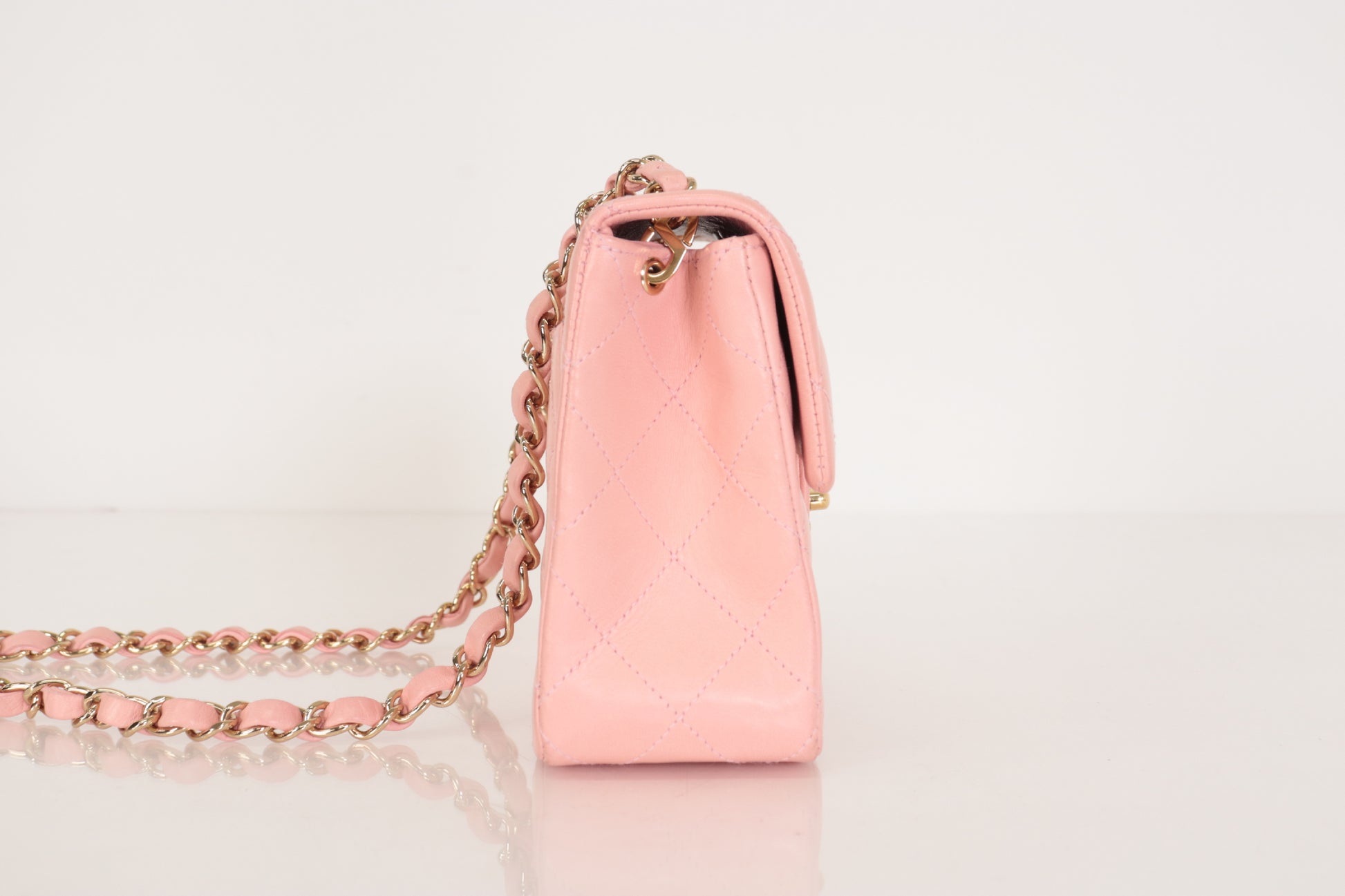 CHANEL Mini Matlasse Lamb Chain Shoulder Pink 8th Shoulder Bag