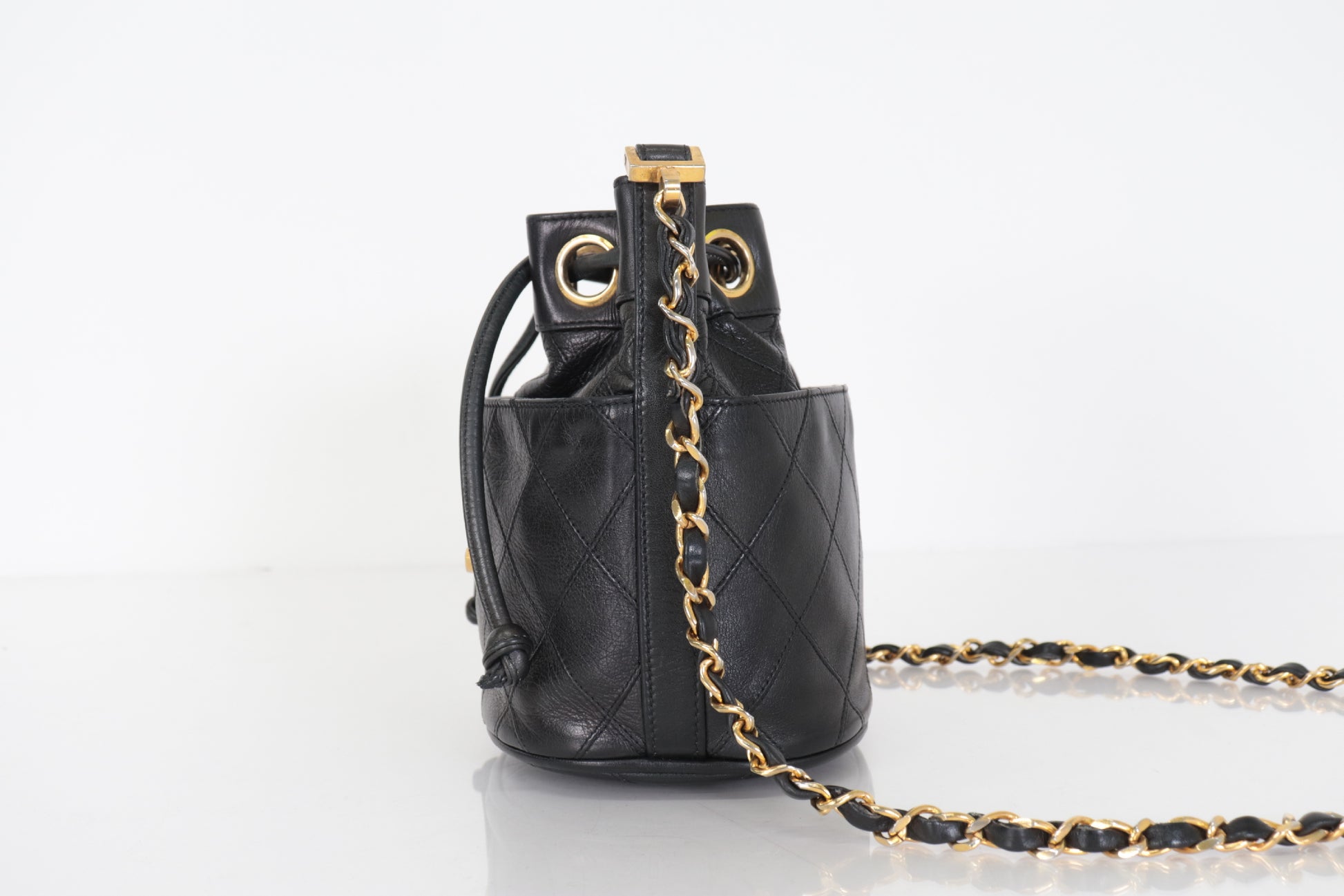 CHANEL Bicolore Ram Drawstring Chain Shoulder 2nd Generation Shoulder Bag