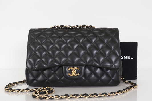 CHANEL Deca Matlasse Ram Chain Shoulder W30 14th Shoulder Bag