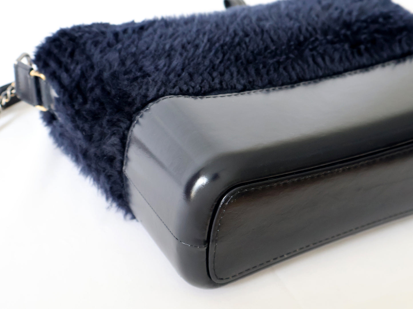 CHANEL Seal Available 26 Series Gabriel Boa Chain Shoulder Navy Shoulder Bag