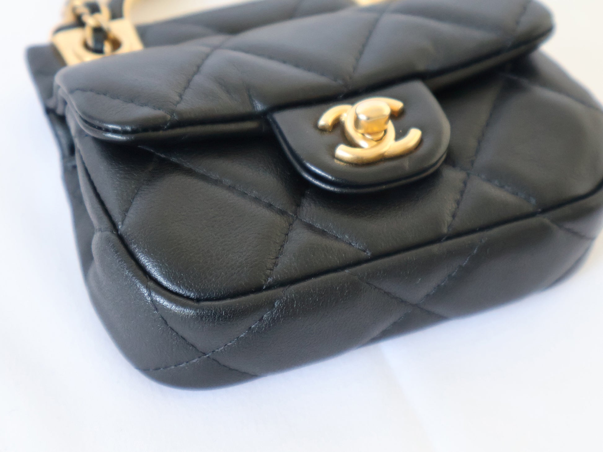 CHANEL Seal Available 31st Matlasse Lambskin Chain Shoulder Black Shoulder Bag