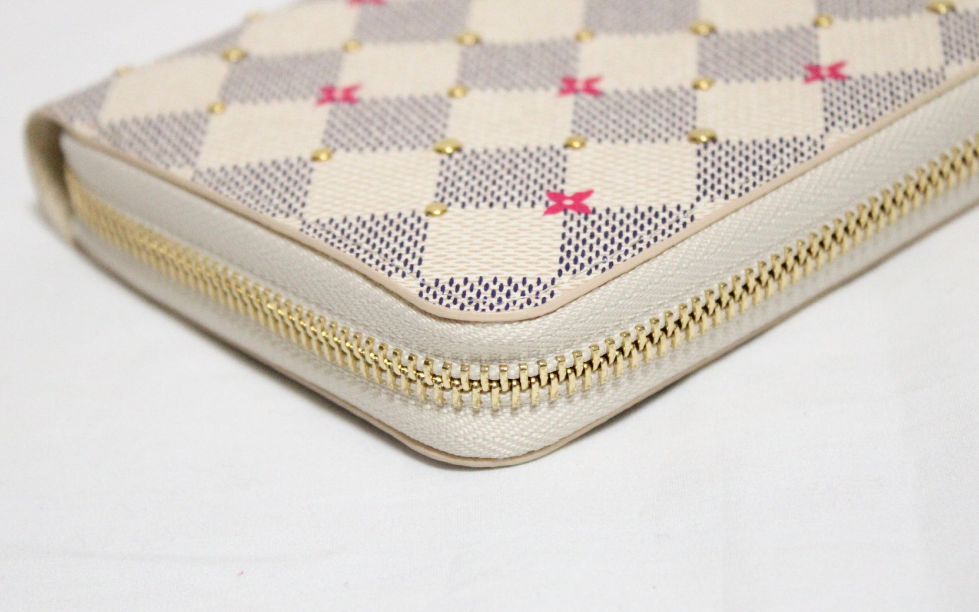 LOUIS VUITTON Vuitton Damier Azure Zippy Wallet N64615 Ivory RFID Tag Wallet