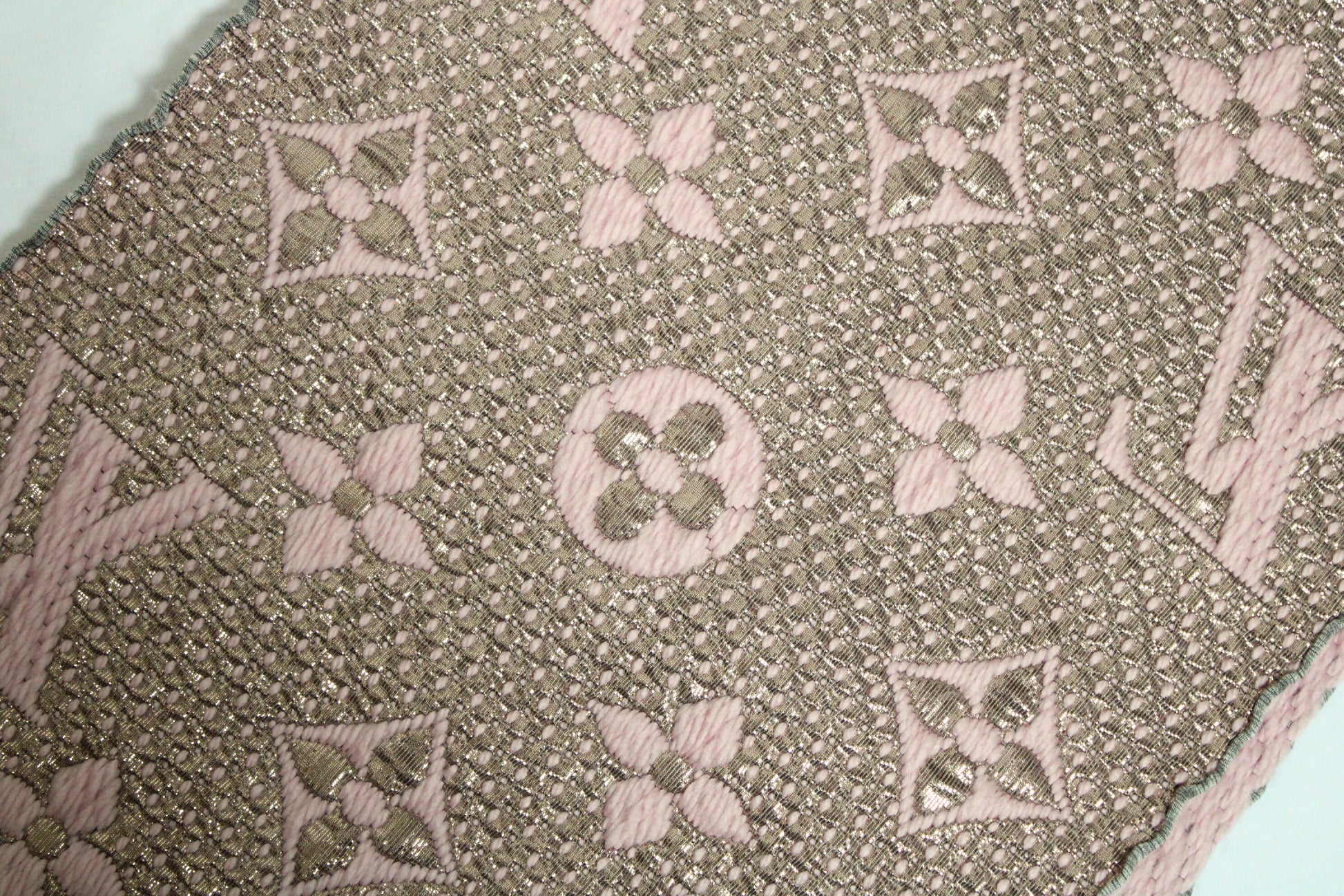 LOUIS VUITTON Vuitton Muffler Monogram Shine Echarp Logomania Pink Muffler