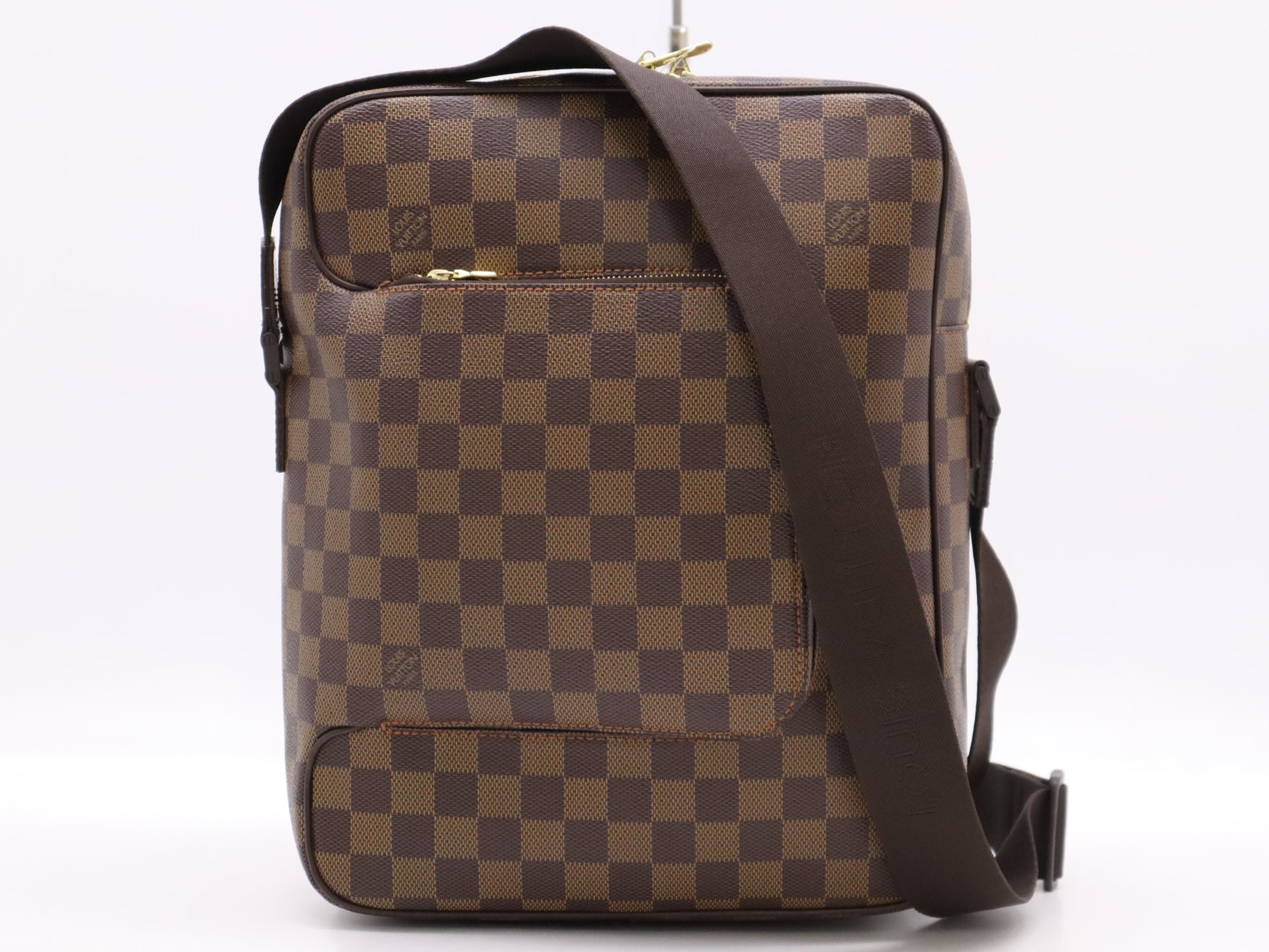 LOUIS VUITTON N41440 Damier Olaf GM Shoulder Bag
