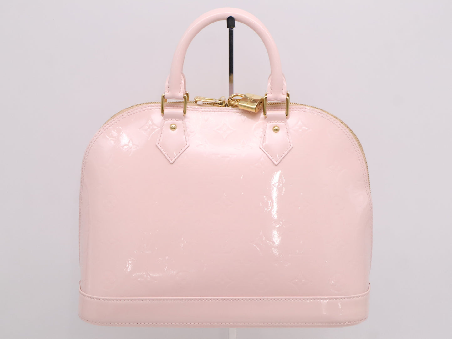 LOUIS VUITTON M91614 Vernis Alma PM Rose Florentine Handbag with Cadena, 2 Keys, and Cloche