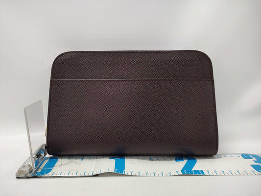 LOUIS VUITTON M30186 Taiga Baikal Acajou Clutch Bag