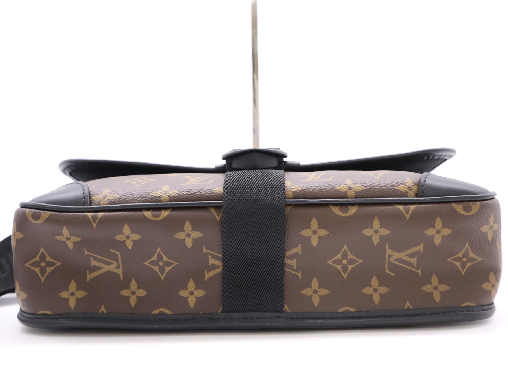 LOUIS VUITTON M46371 Macassar Archie Messenger Shoulder Bag