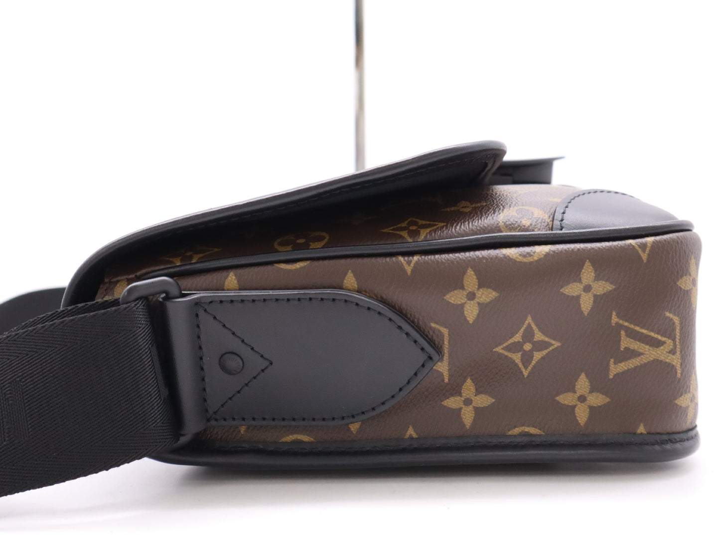 LOUIS VUITTON M46371 Macassar Archie Messenger Shoulder Bag