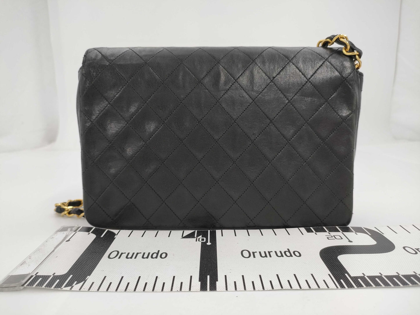 CHANEL Circle Black No. 1 Shoulder Bag