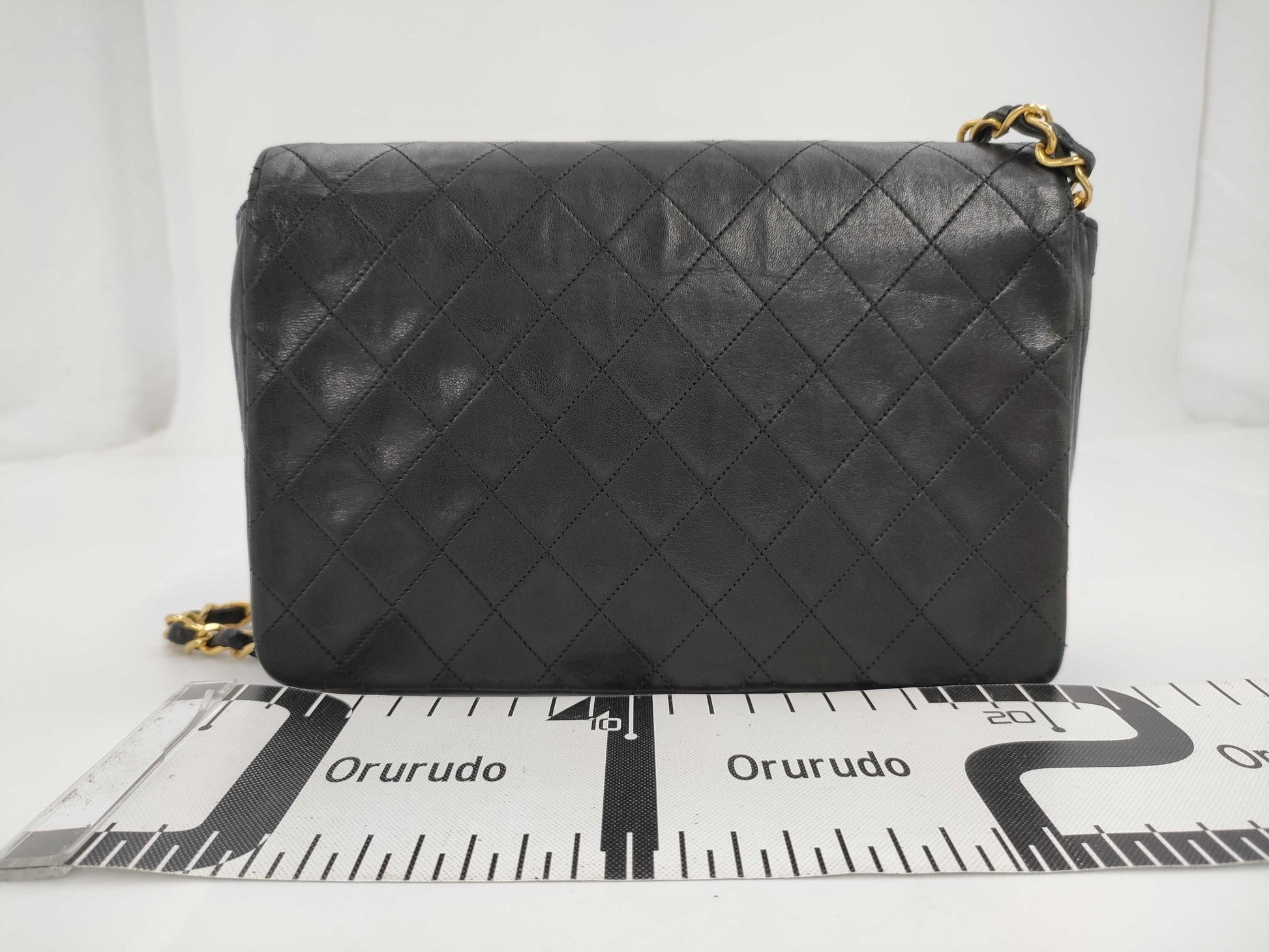 CHANEL Circle Black No. 1 Shoulder Bag
