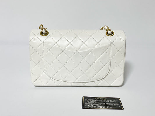 CHANEL W Flap Matrasse White Lambskin Seal Shoulder Bag