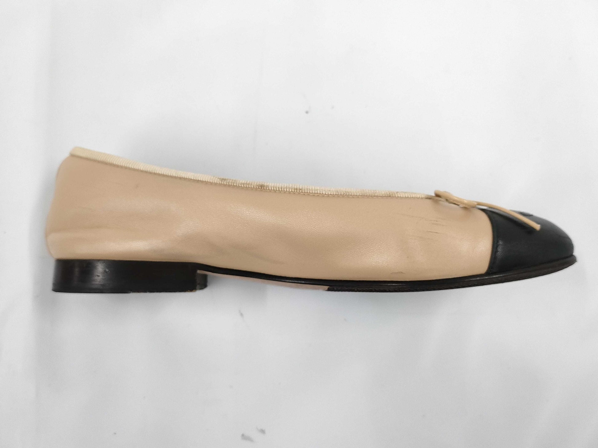 CHANEL Beige 36 Pumps