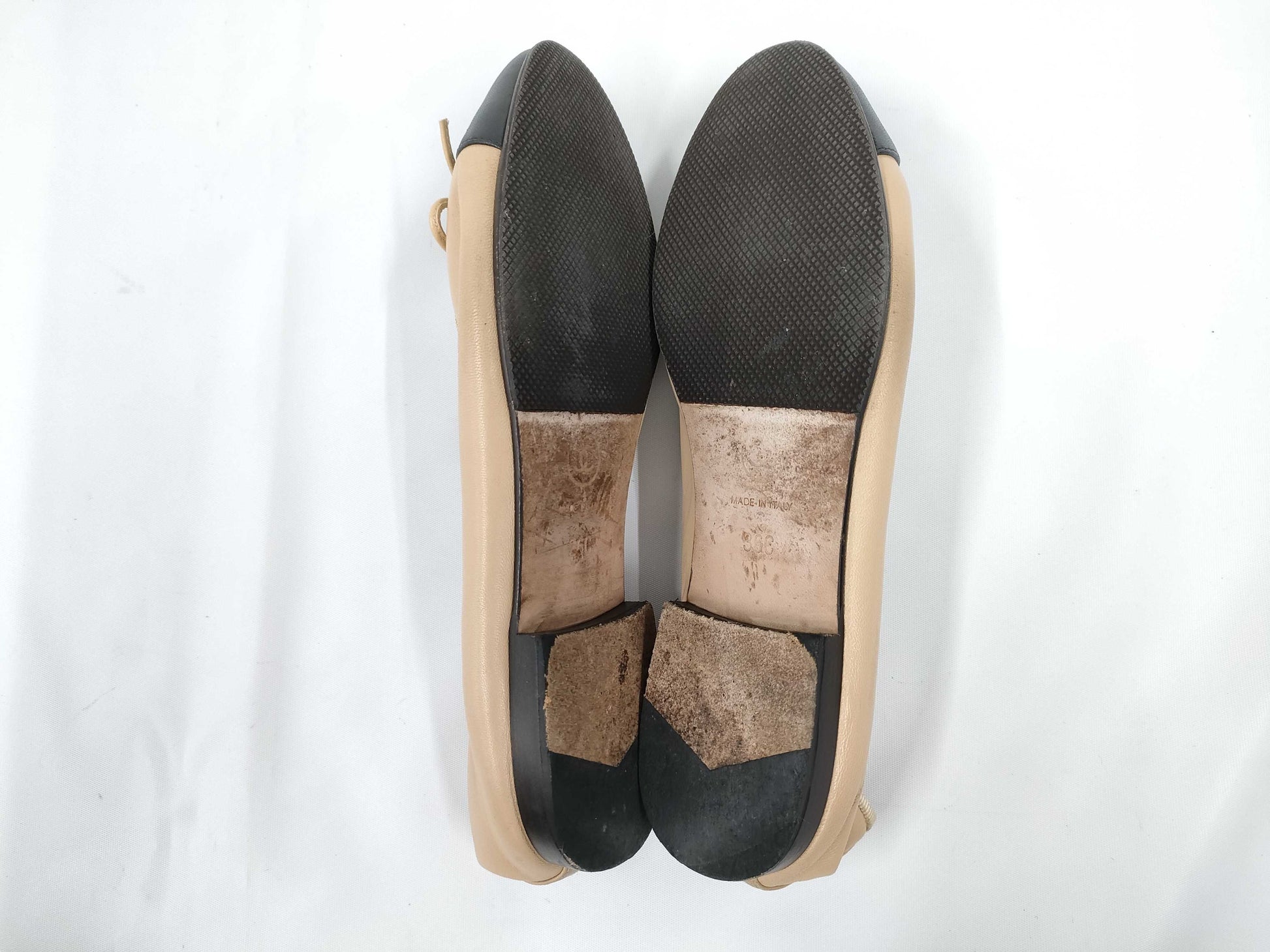 CHANEL Beige 36 Pumps