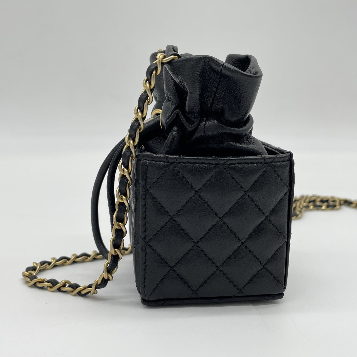 CHANEL CHANEL Mini Drawstring Chain Shoulder 31st Series Shoulder Bag