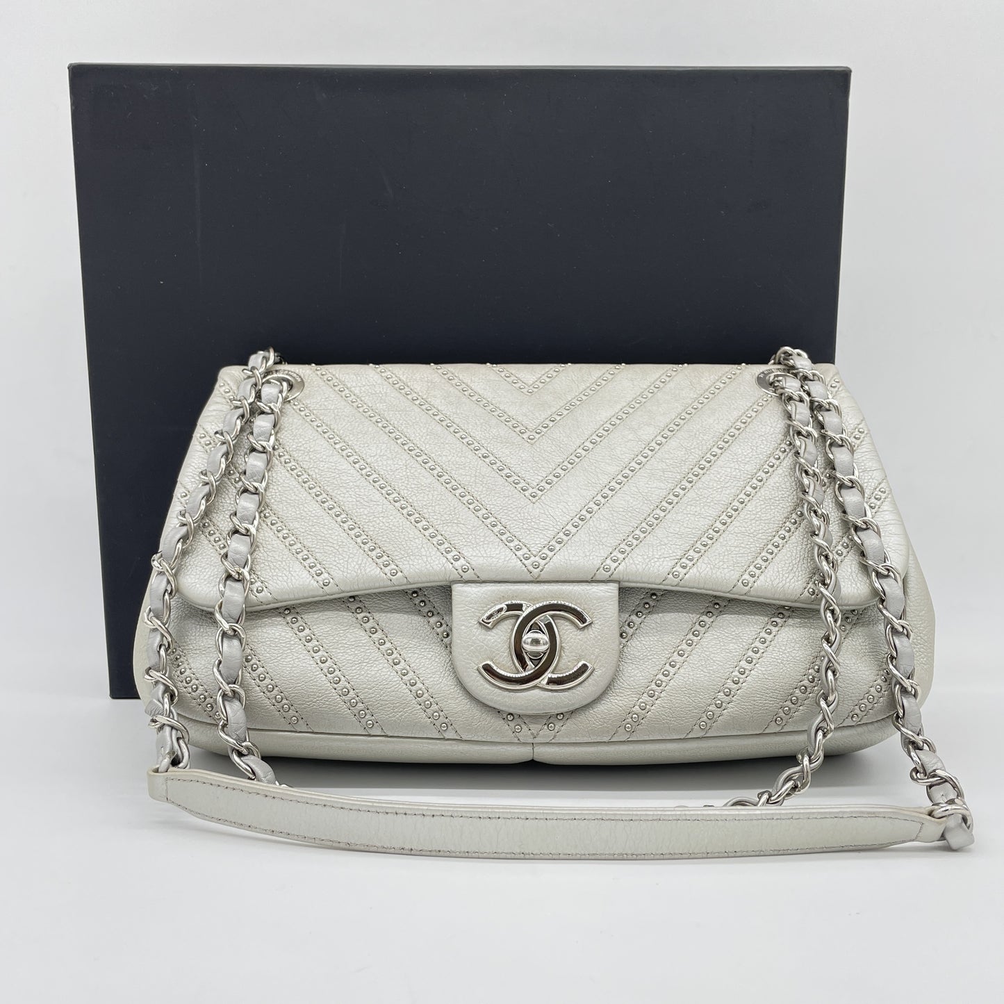 CHANEL CHANEL Chevron Single Flap Chain Shoulder 24 Series Shoulder Bag