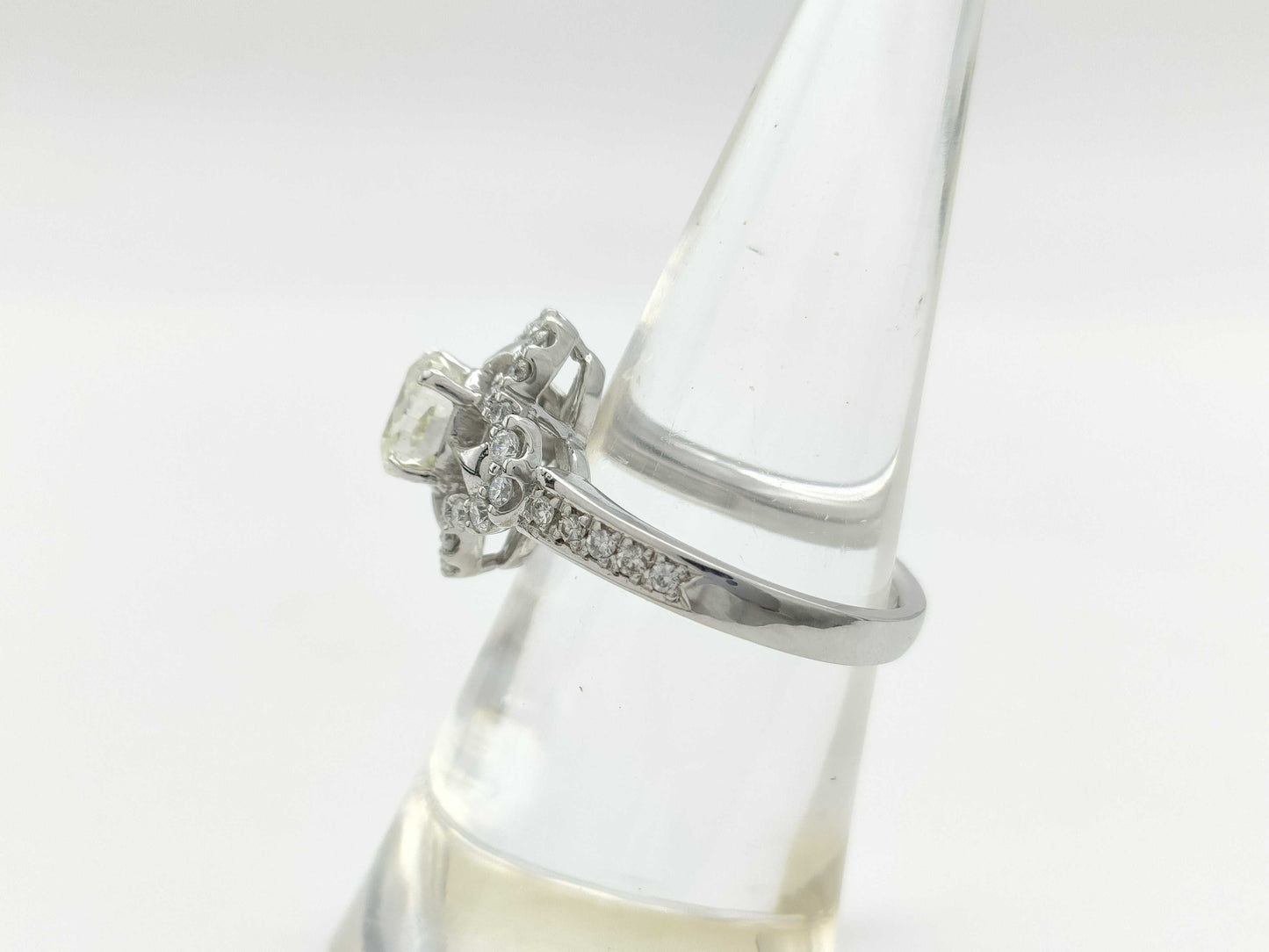 D1.005ct D0.46ct WG750 6.5g Ring