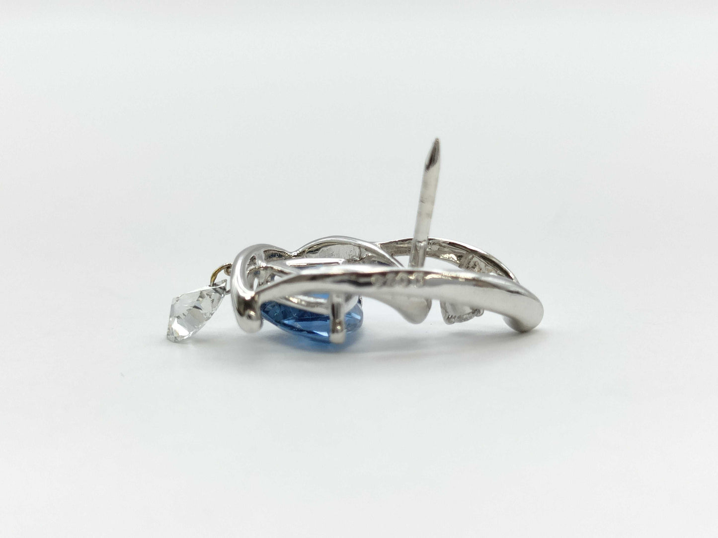 AQ1.04ct D0.25ct D0.03ct K18WG 2.6g Tie Pin Cuffs
