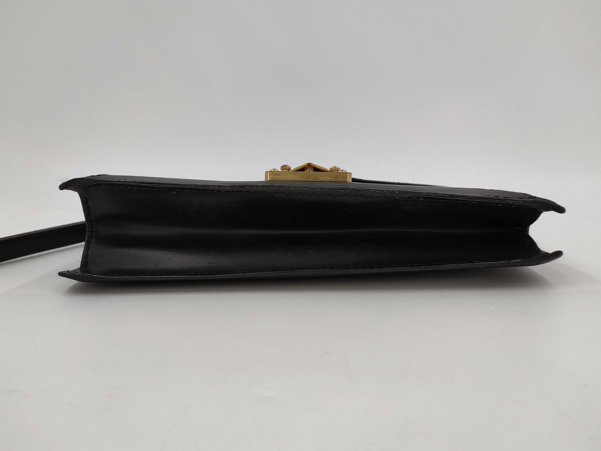 LOUIS VUITTON Epi Pochette Serie Dragonne M52612 VI0999 Second Bag