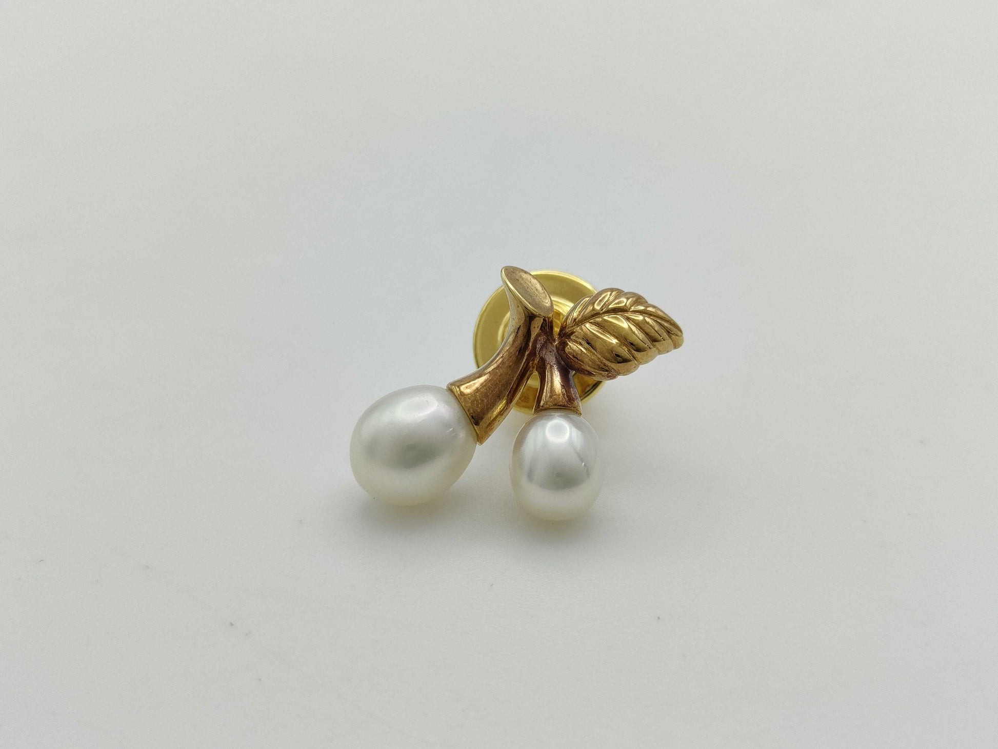 MIKIMOTO Pearl Diameter Approx. 5.9mm-7.9mm K18 3.4g Tie Pin Cuffs