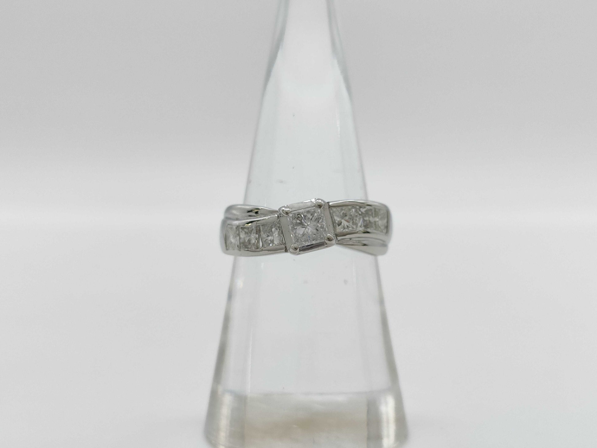 D1.01ct PT900 6.3g Ring