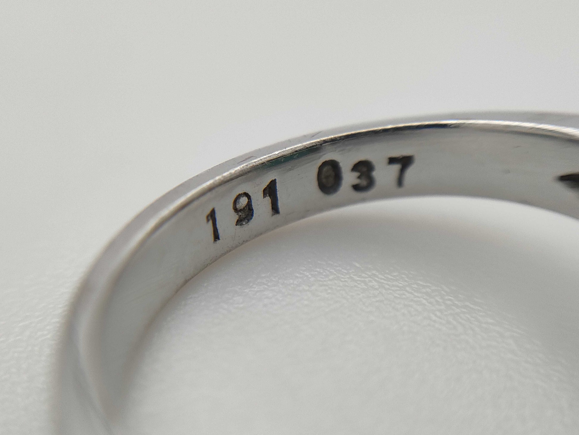 E1.91ct D0.37ct PT900 7.9g Ring