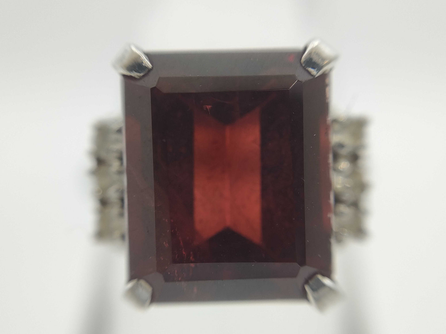 G7.30ct D0.11ct PT900 6.7g Ring