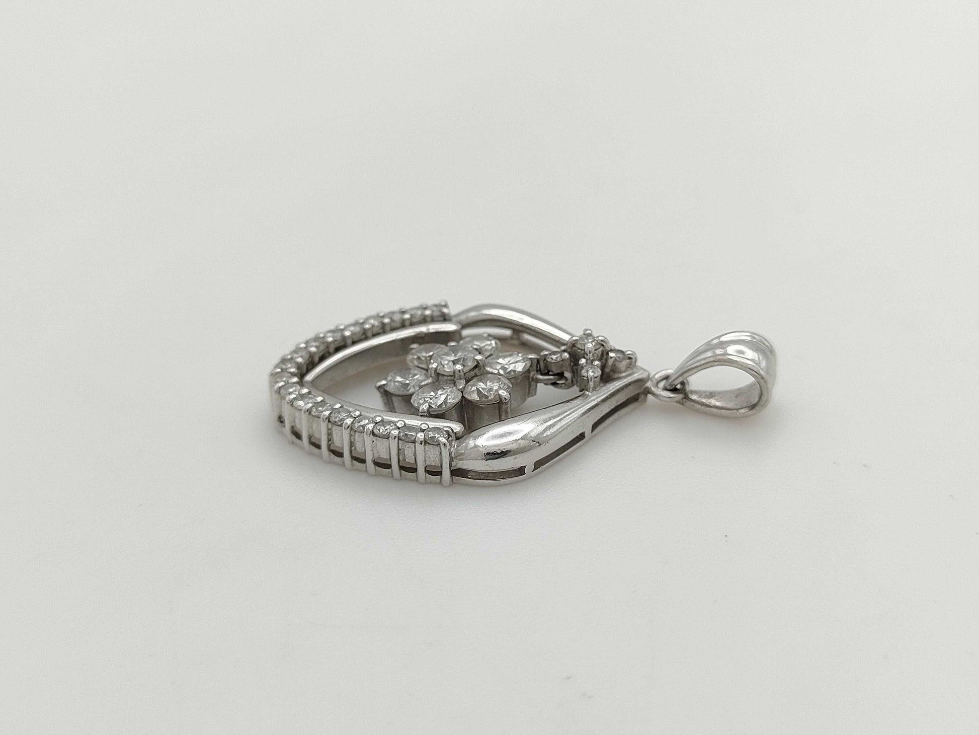D1.12ct PT900 6.7g Pendant Top