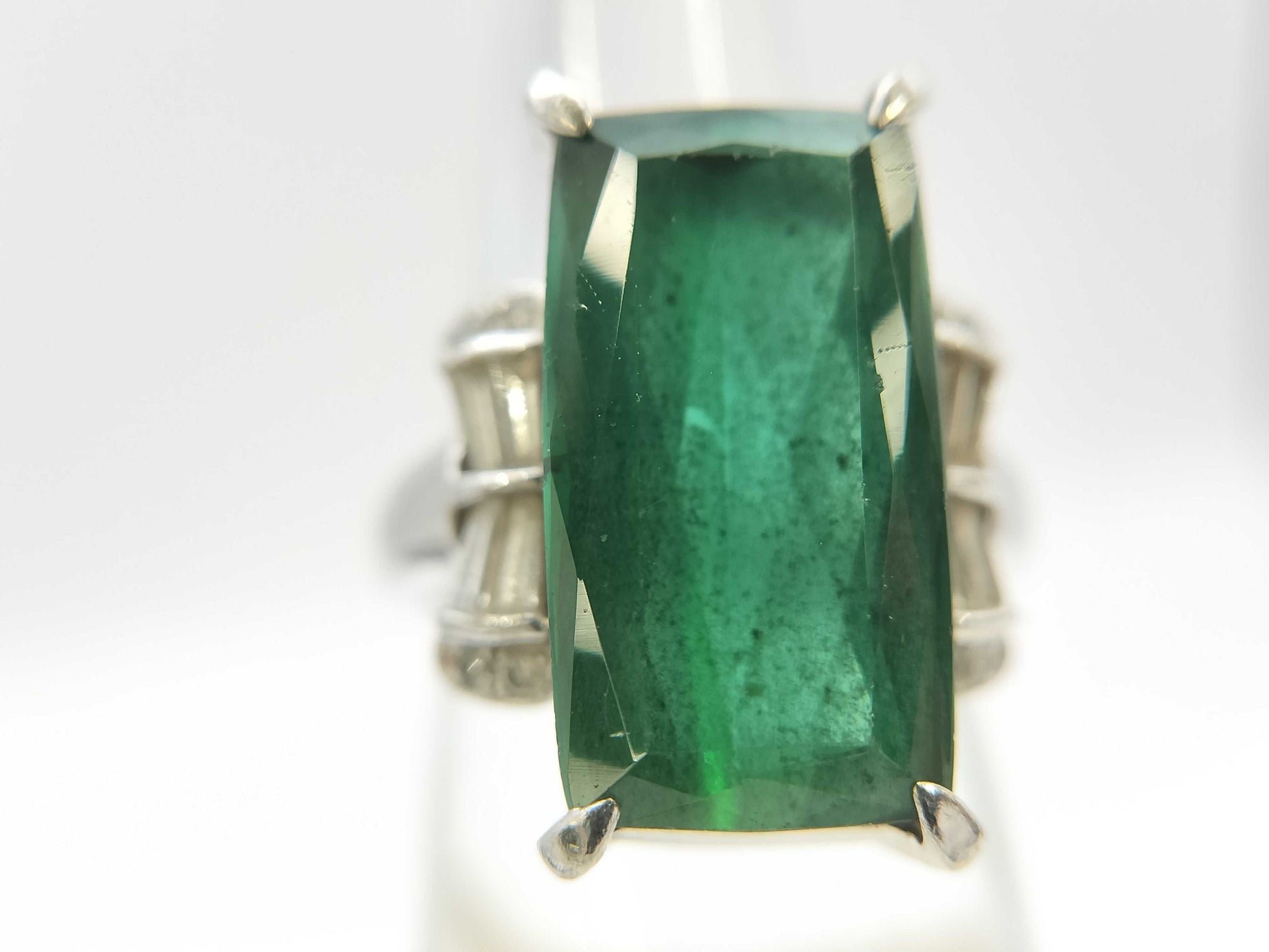 T8.79ct D0.50ct PT900 11.7g Ring